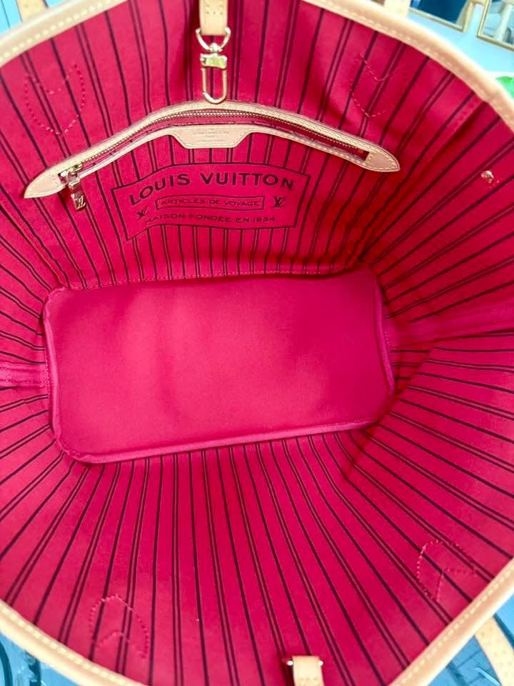 Neverfull MM Monogram in Cerise with Dustbag -🗓️ Microchip