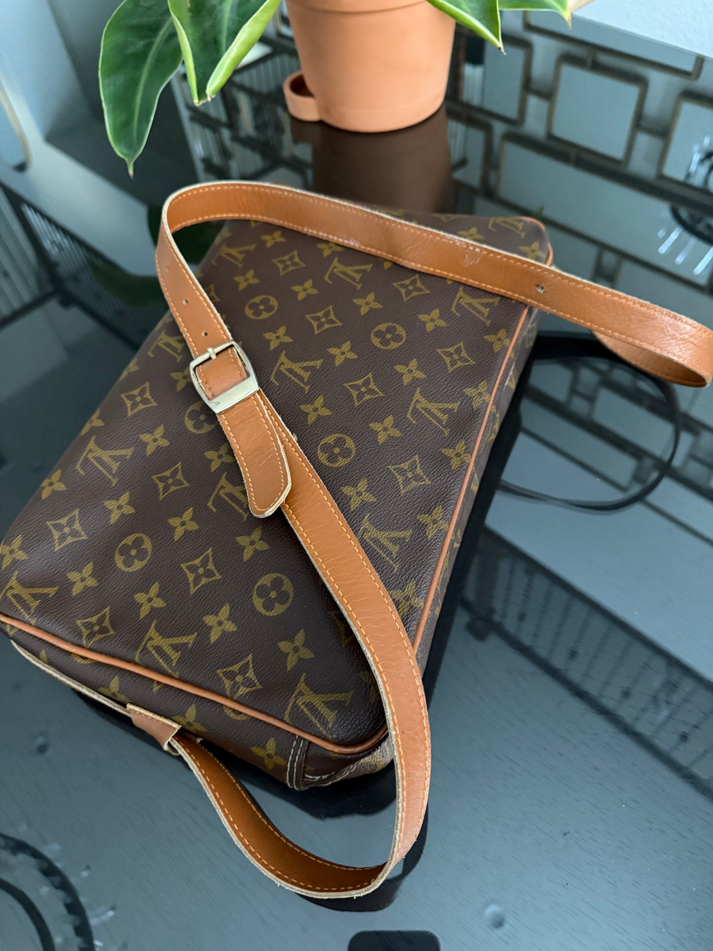 French Company Sac Bandoulier 35 🗓️