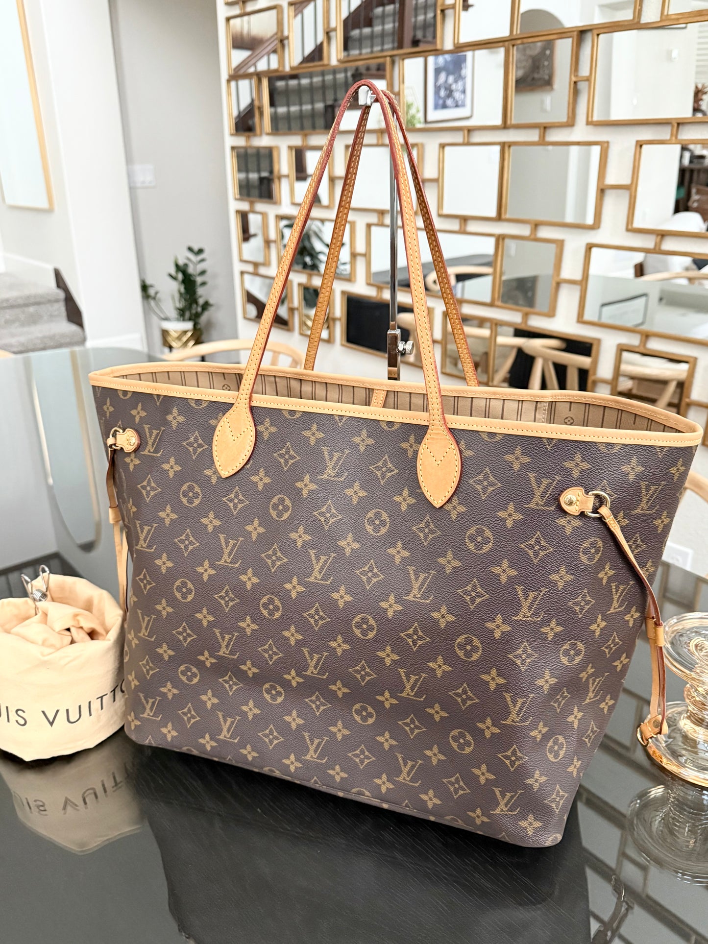 Neverfull GM in Monogram with Dustbag and Insert Organizer 📅 Year: 2007