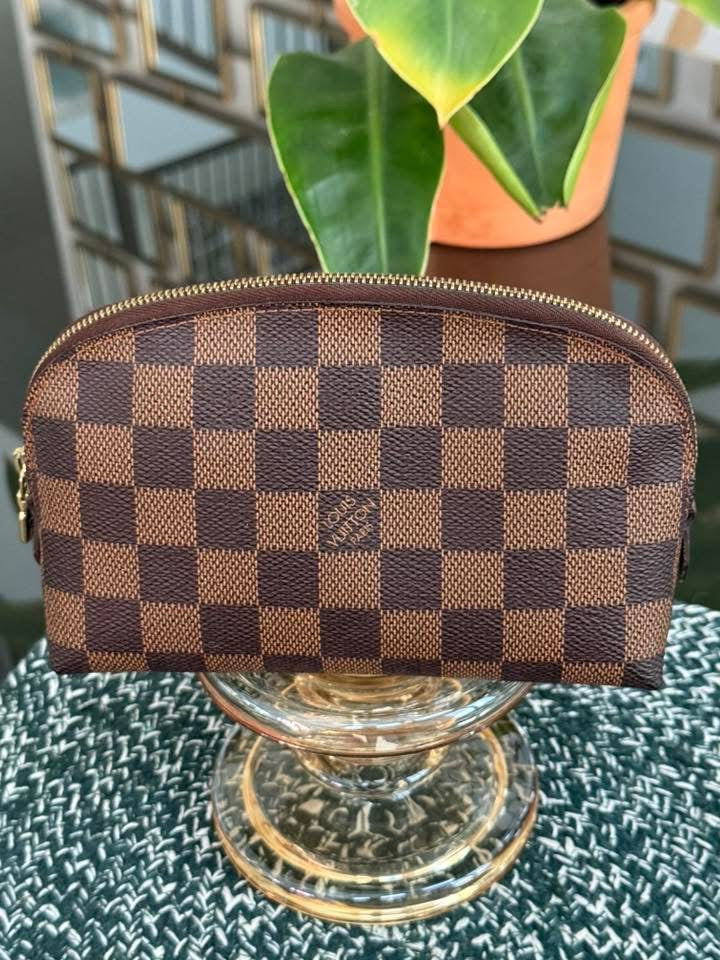 Cosmetic Pouch PM in DE 🗓️