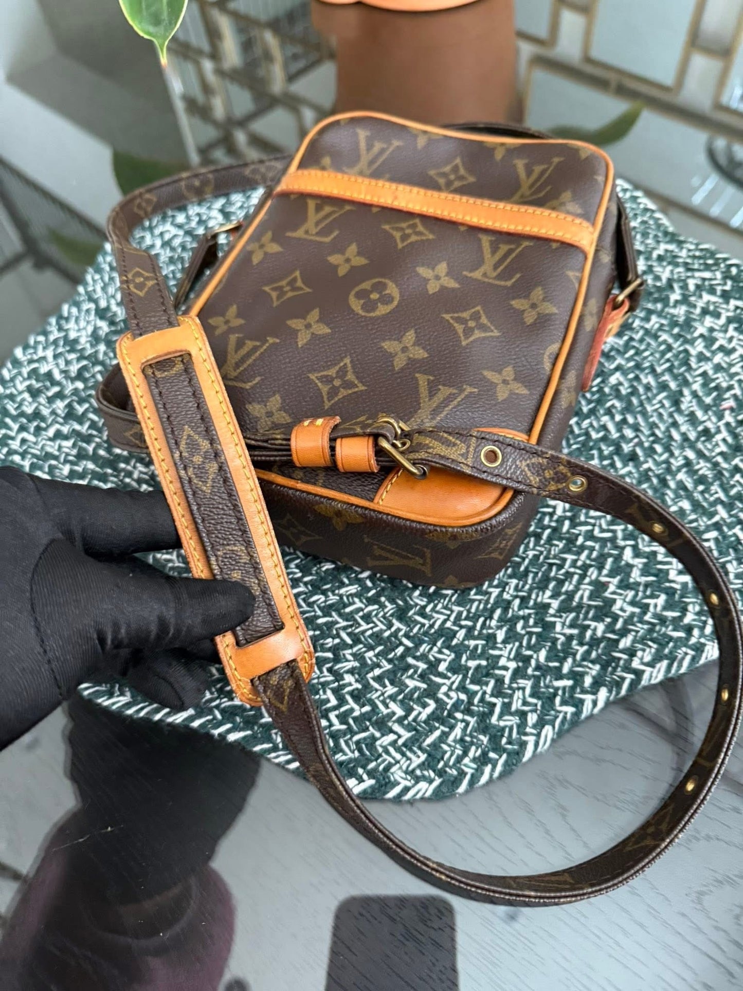 Danube PM Crossbody Bag 🗓️ Year: 1990