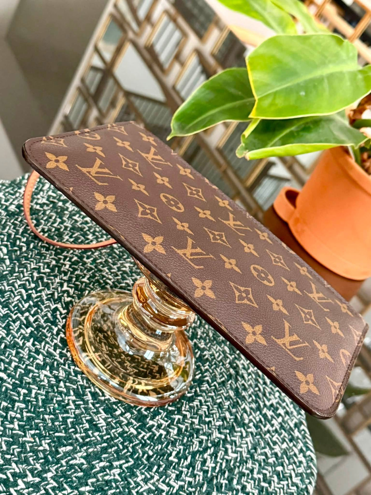 Neverfull MM/GM Pouch in Peony 🗓️Year 2020