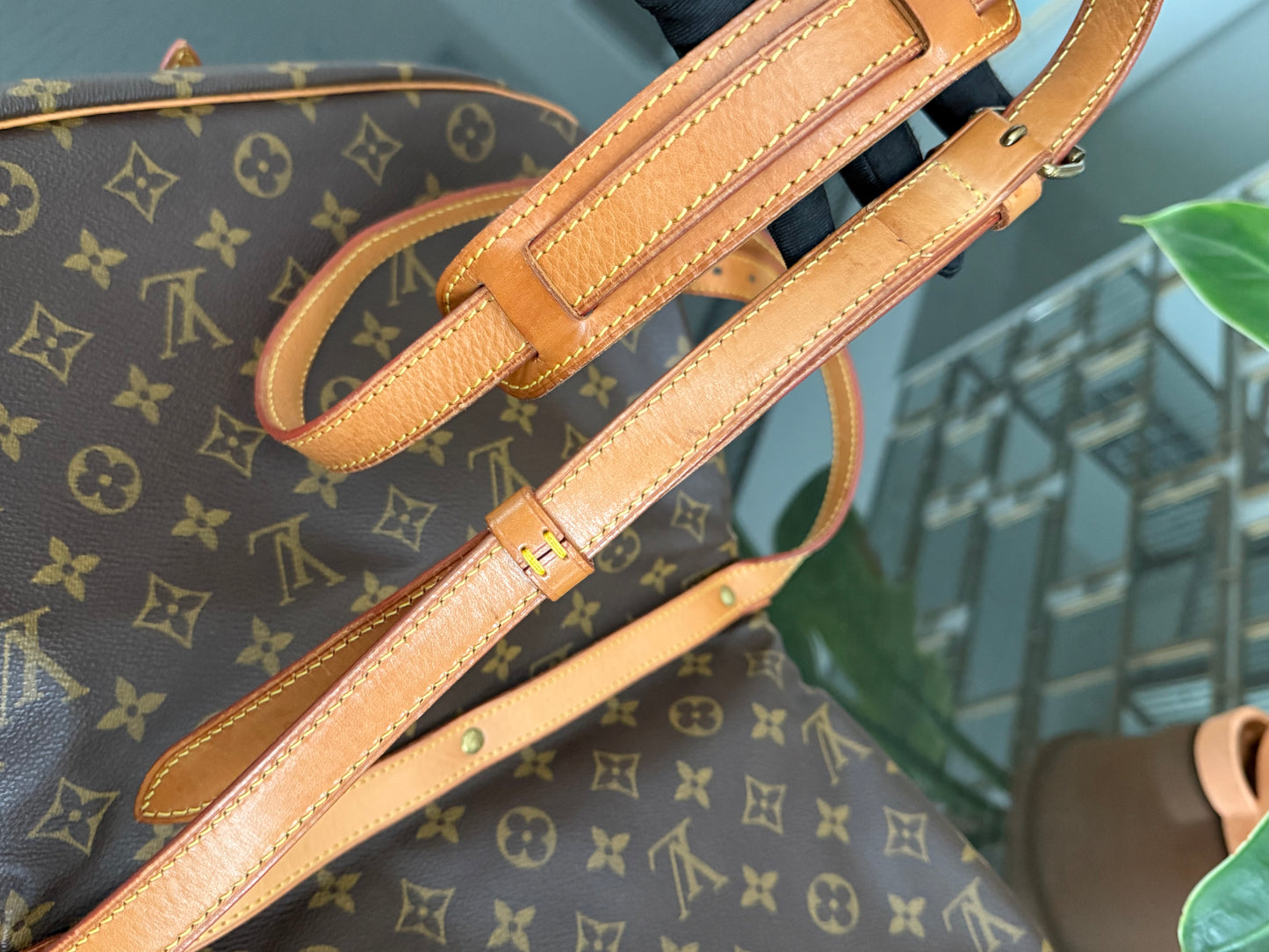 Saumur 30 Crossbody 🌺 Year: 1989