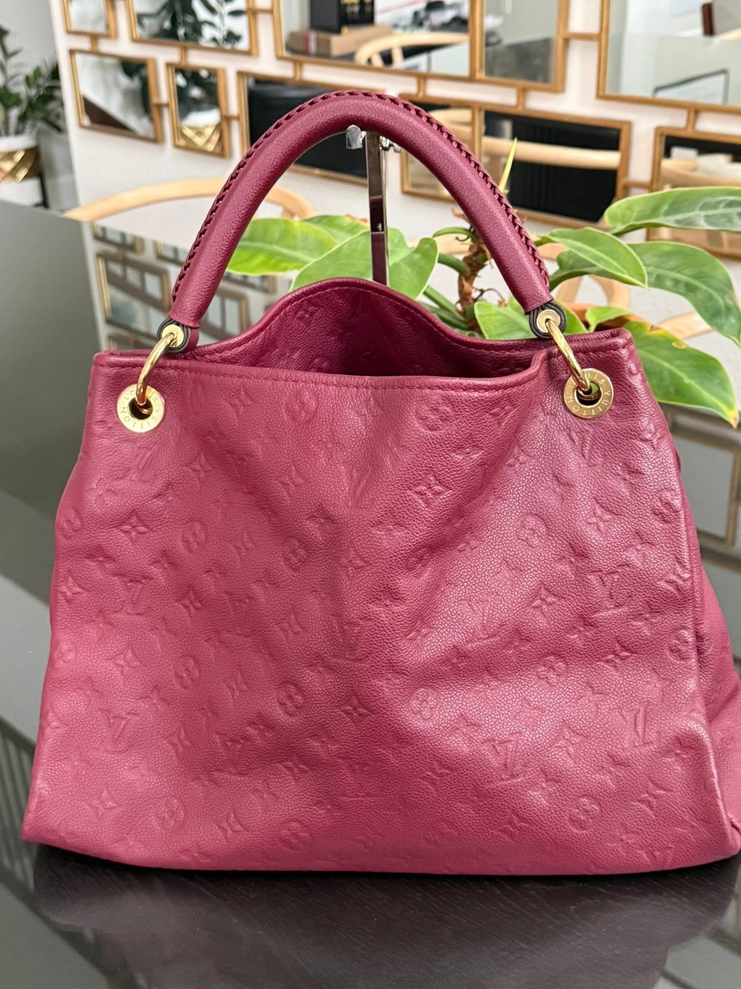 Artsy MM Empriente in Burgundy with Dustbag and Insert Organizer 📅 Year: 2017