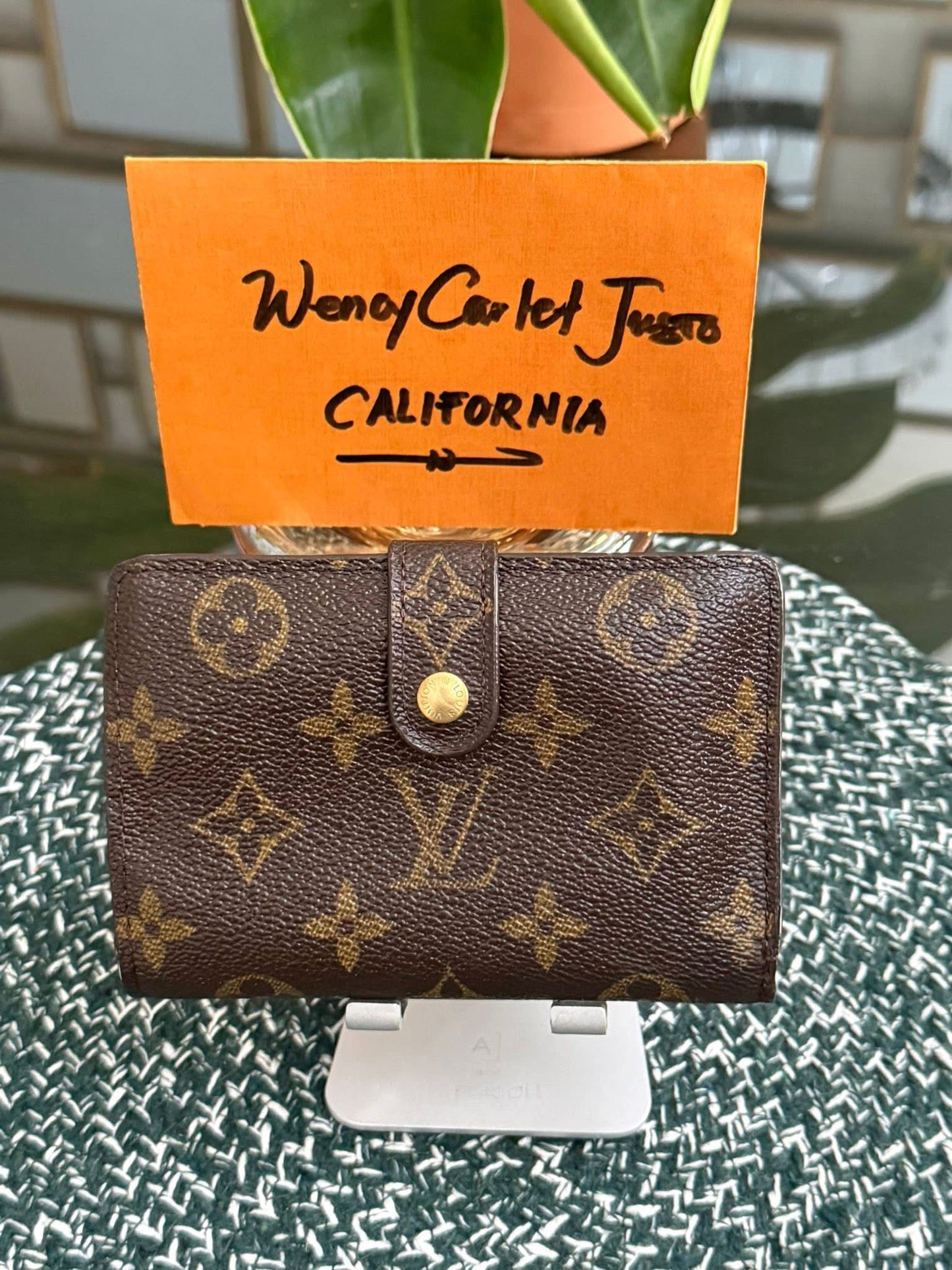 Kisslock Wallet in Monogram 🗓️ Year: 2001