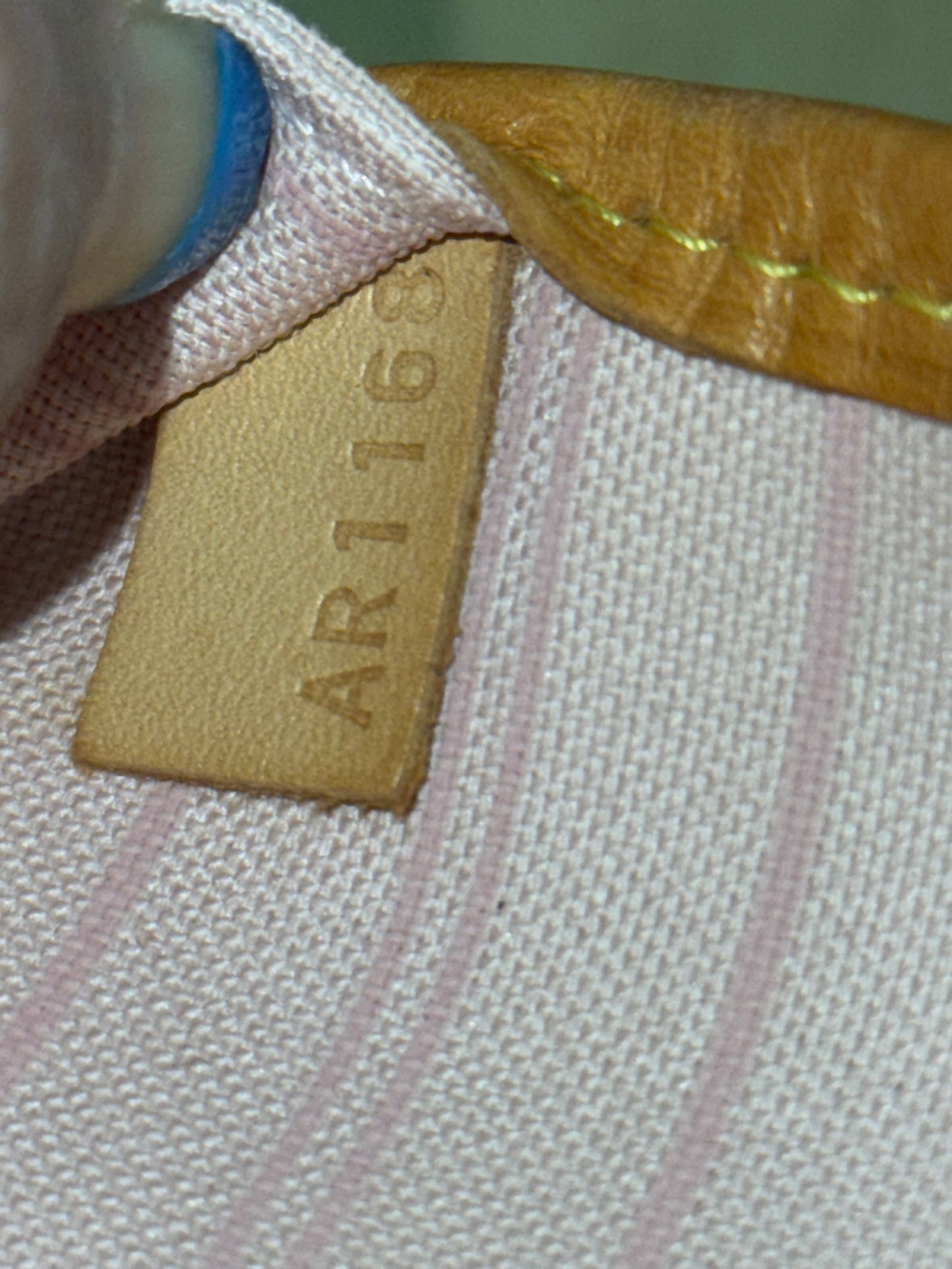 Neverfull MM Azur in Rose Ballerine with Dustbag -Year: 2018