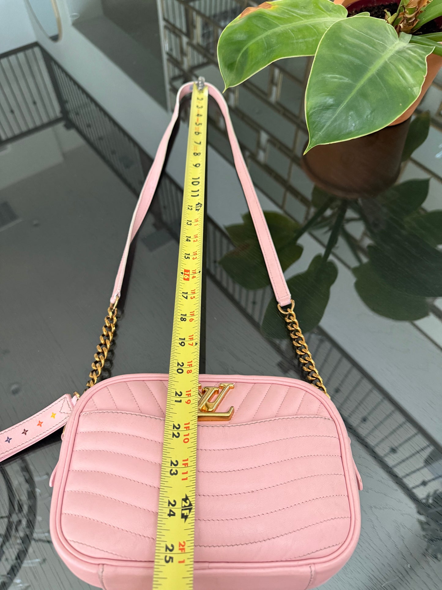 New Wave Camera Bag -🗓️ Year: 2019