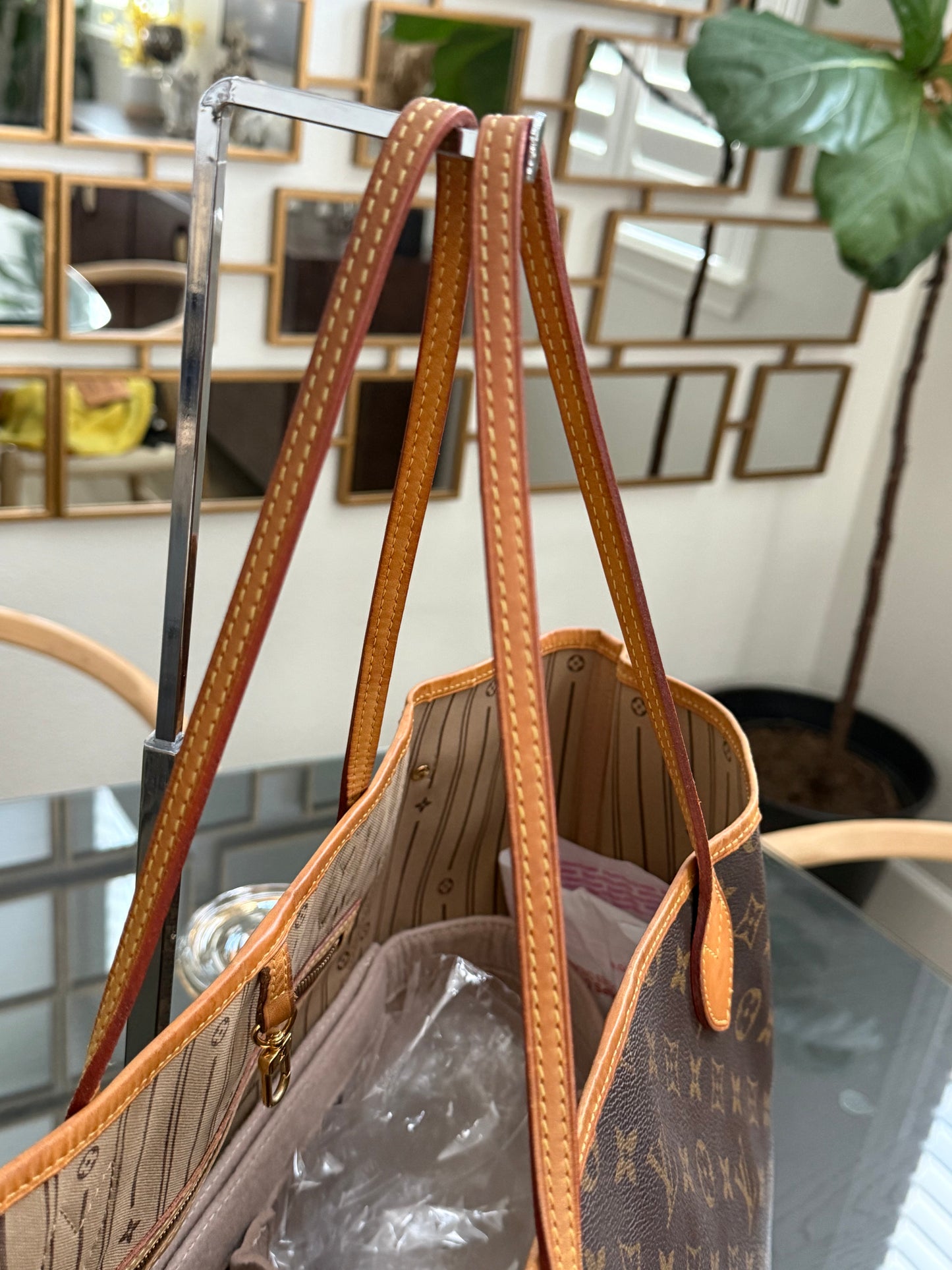 Neverfull GM with Dustbag and Insert Organizer 📅 Year: 2012