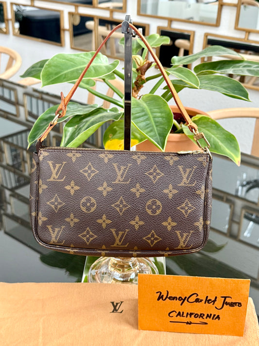 Monogram Pochette Accessories with Dustbag 📅 Year: 2000