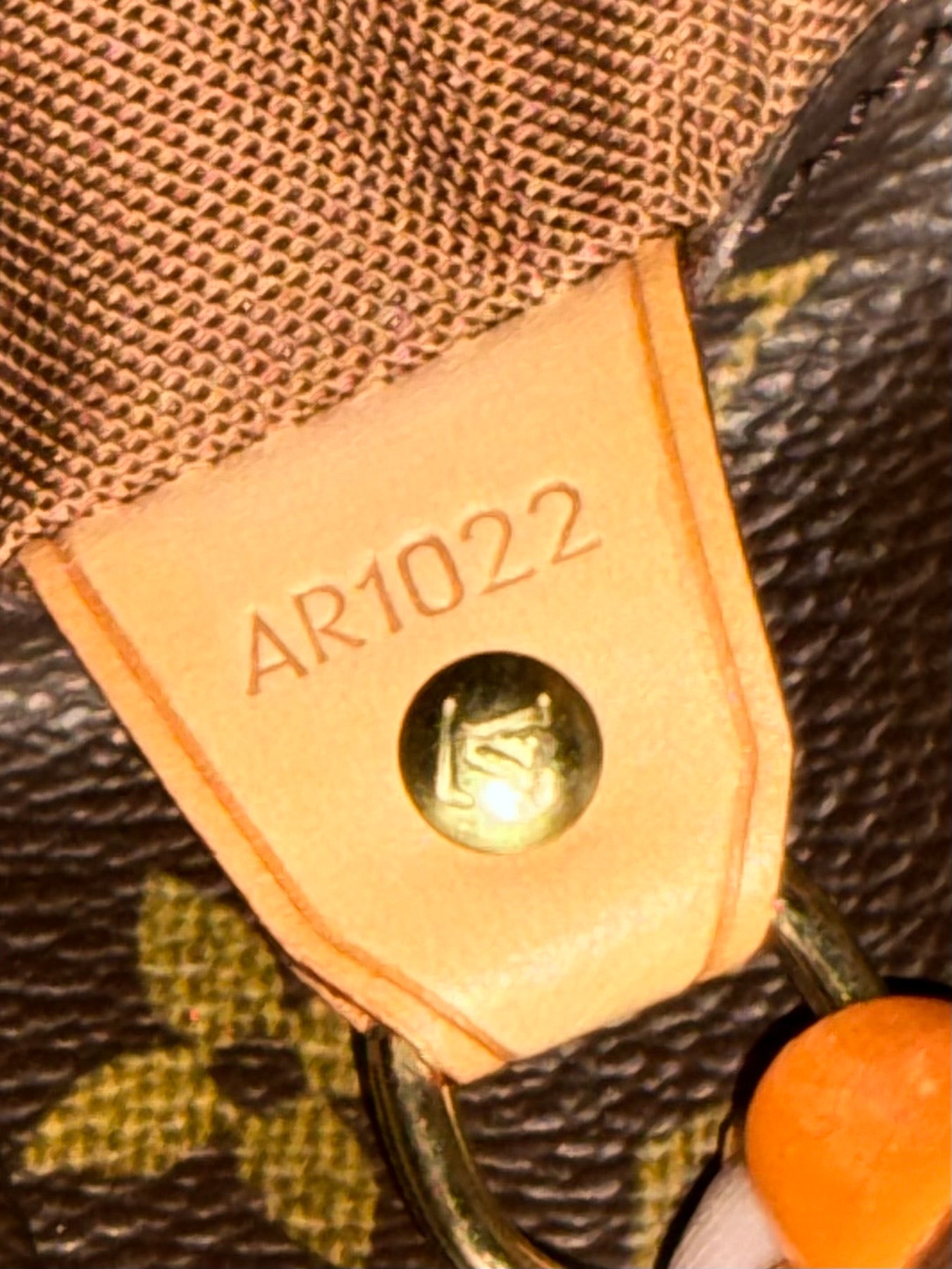 Cabas Alto in Monogram 🗓️ Year: 2002