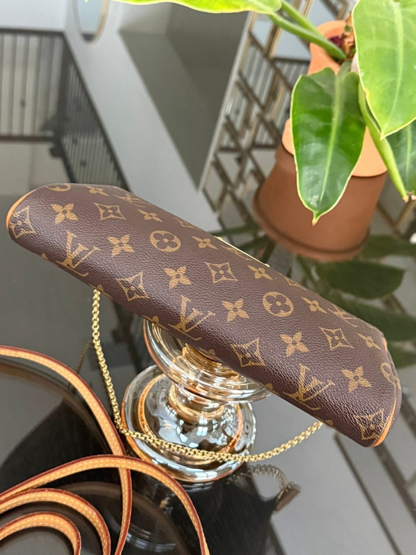 Eva Clutch in Monogram with Original Strap, Insert Organizer, Box and Paper bag 🗓️ Year: 2010