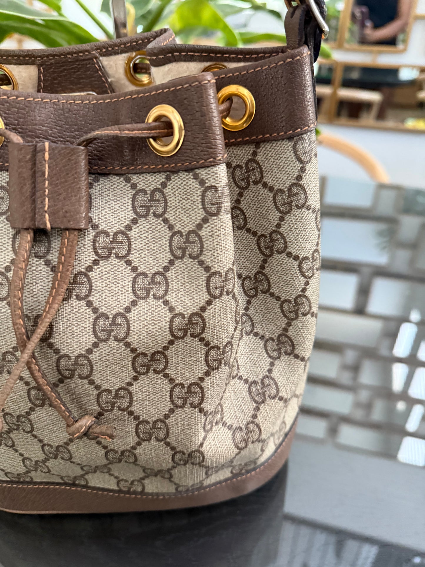 Gucci Vintage Bucket Crossbody bag