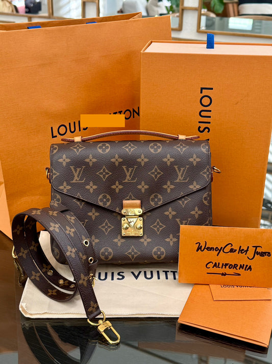 Pochette Metis with Box, Dustbag and Paper bag -Microchip & Authenticed