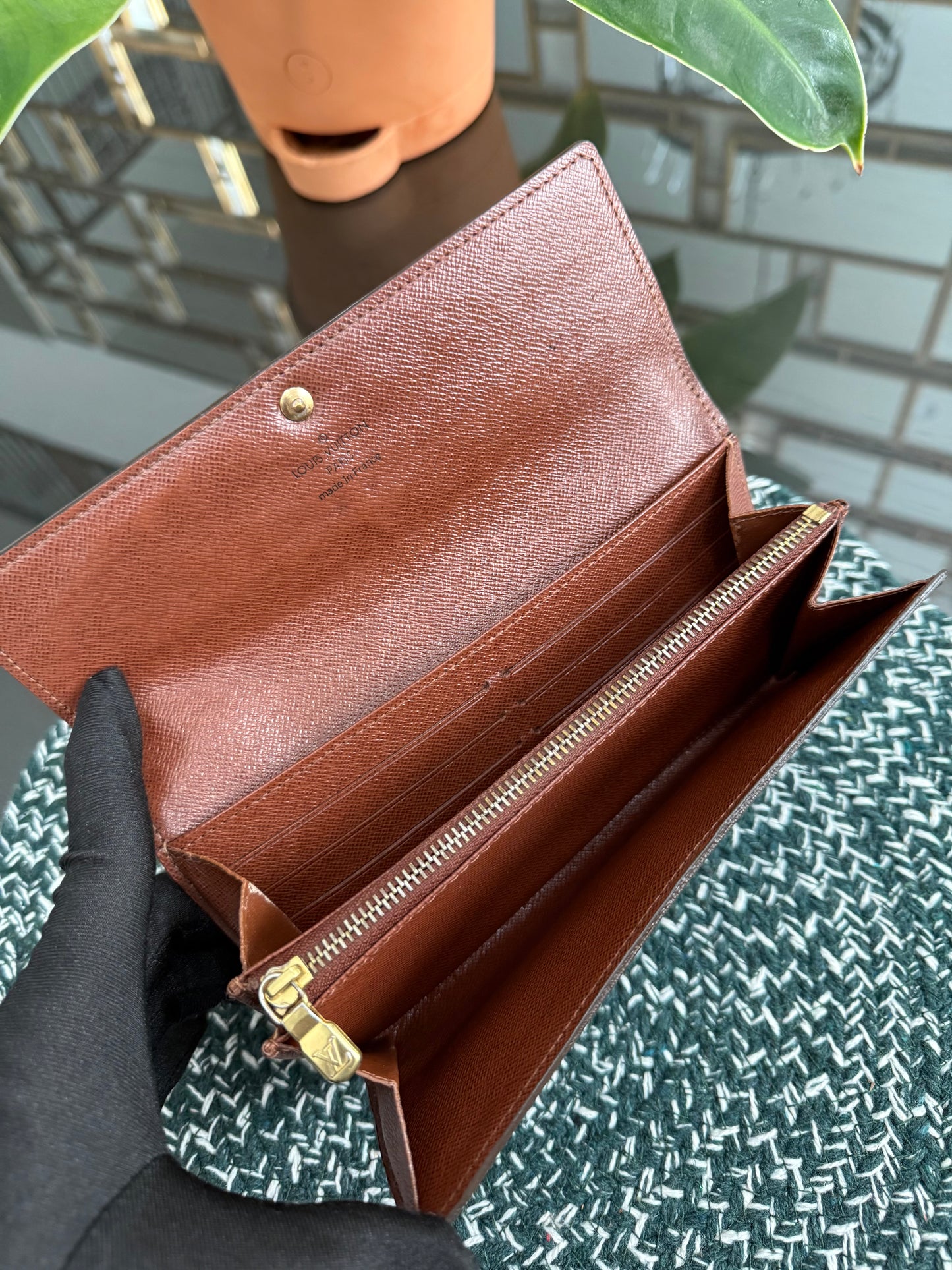 Sarah Wallet in Monogram with 10 Cardholders 🗓️ Year: 2007