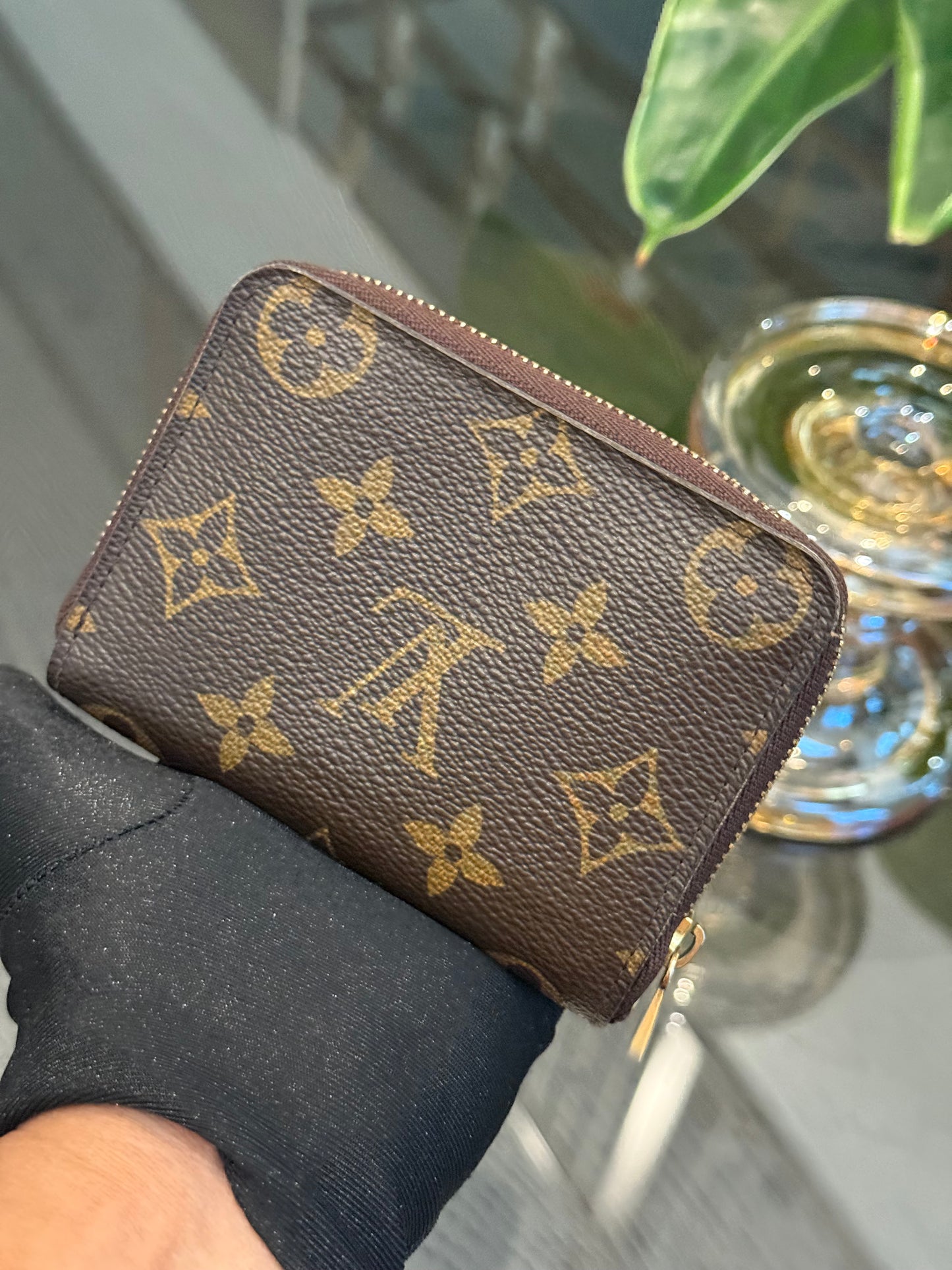 Monogram Zippy Compact Wallet with Dustbag 🗓️ Year: 2014