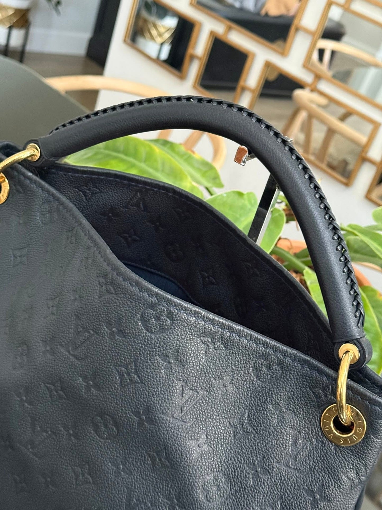 Artsy MM Empriente in Black/ Dark Blue with Dustbag and Insert Organizer 📅 Year: 2012