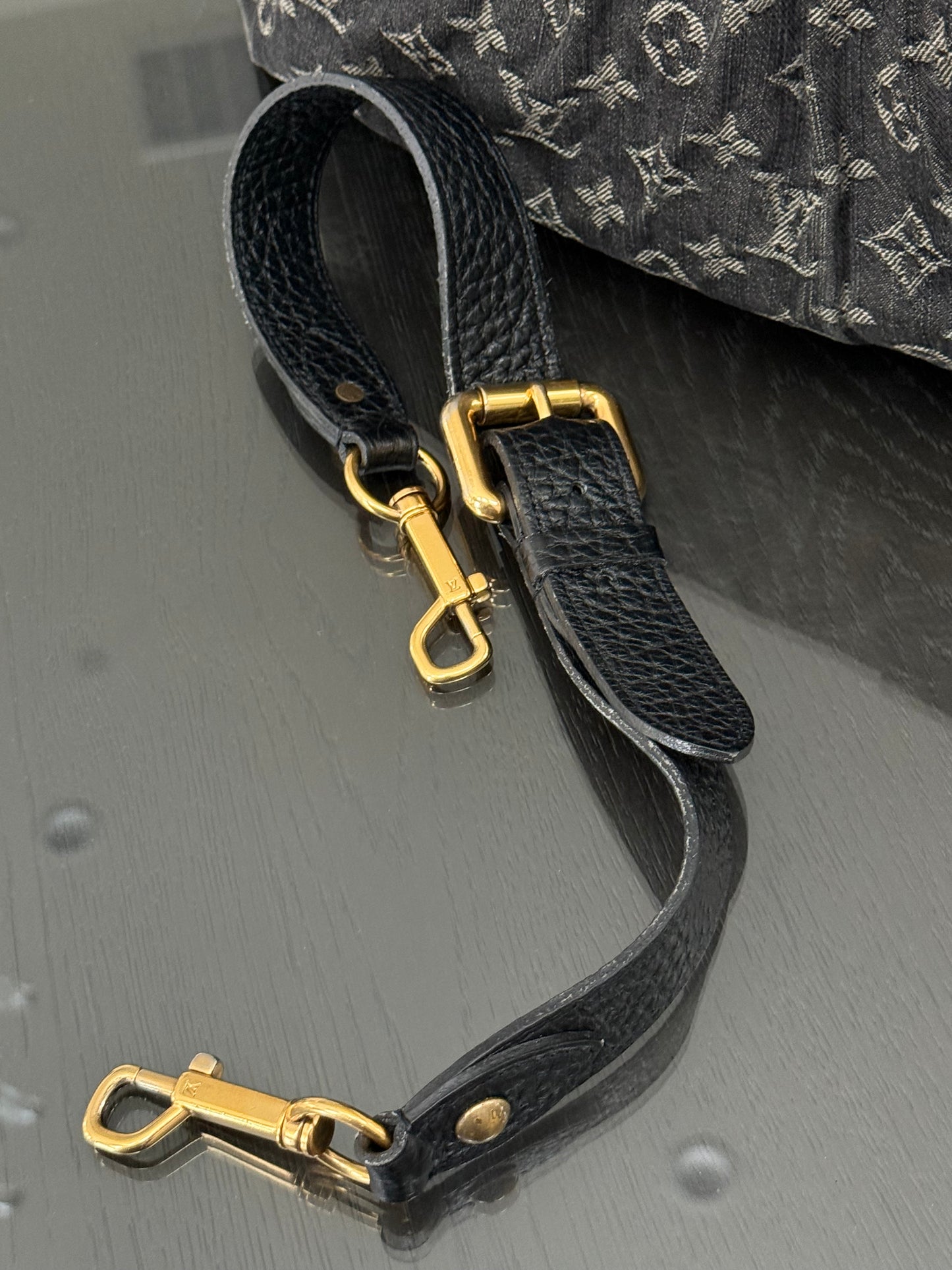 Neo Cabby MM in Black Denim - 📅 Year: 2007