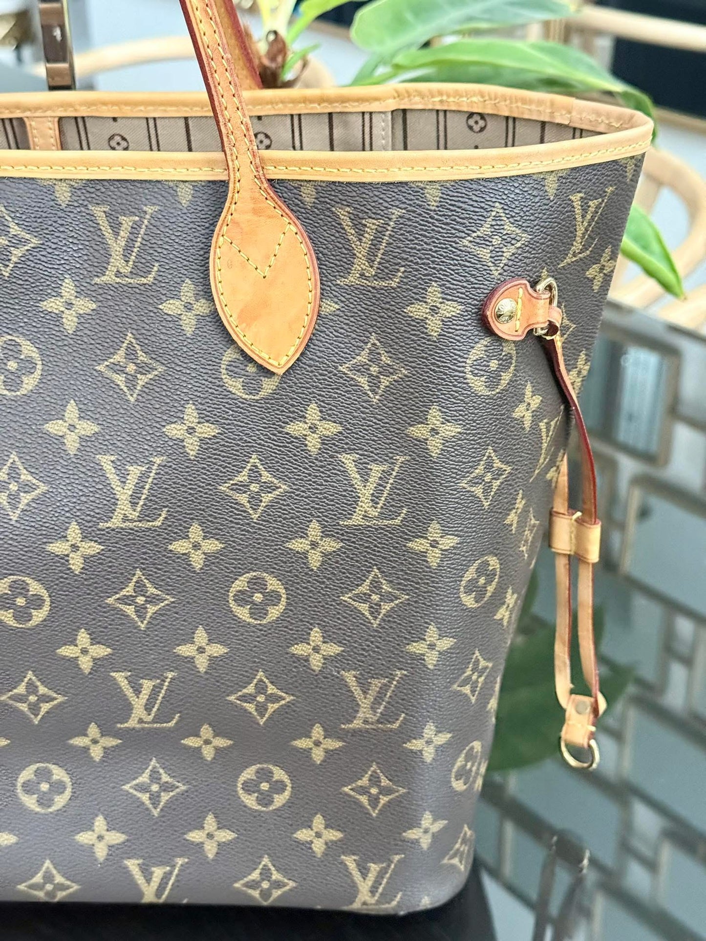Neverfull MM Monogram with Dustbag and Non branded Twilly🌺 📅 Year: 2011