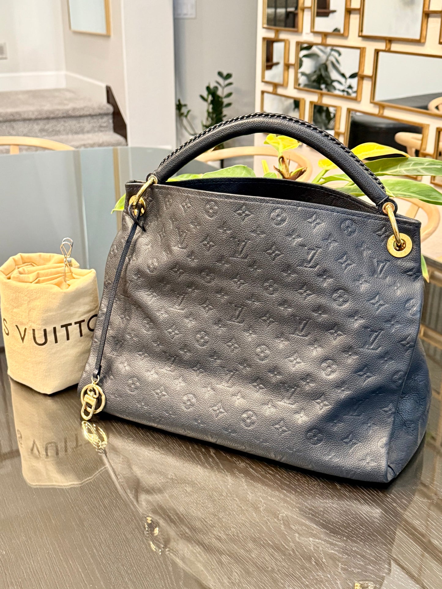 Artsy MM Empriente in Black/ Dark Blue with Dustbag and Insert Organizer 📅 Year: 2011