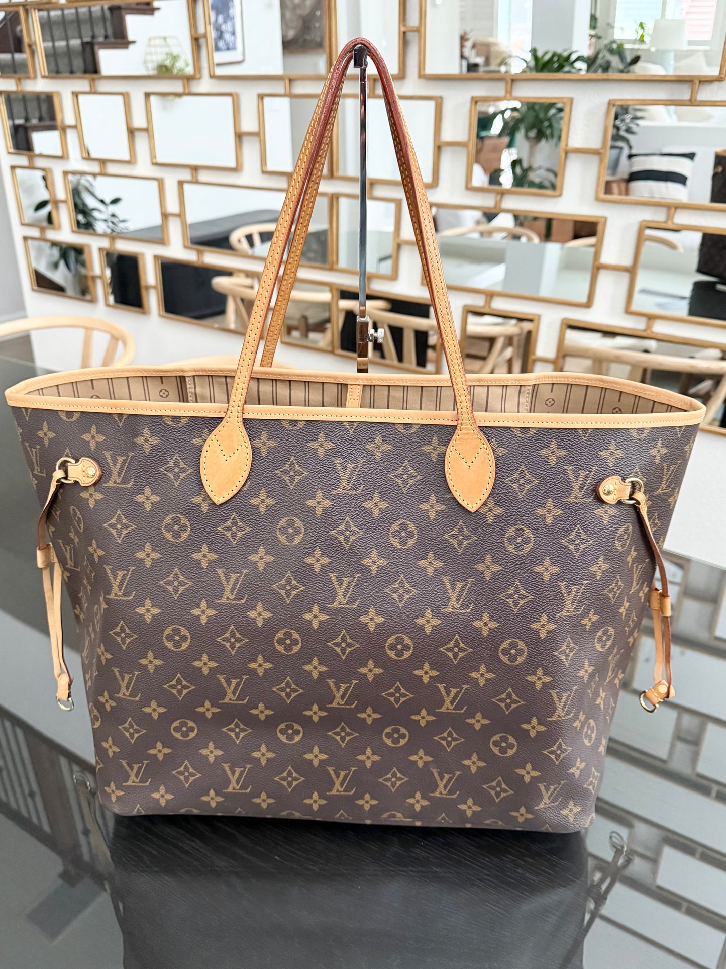 Neverfull GM in Monogram with Dustbag and Insert Organizer 📅 Year: 2007