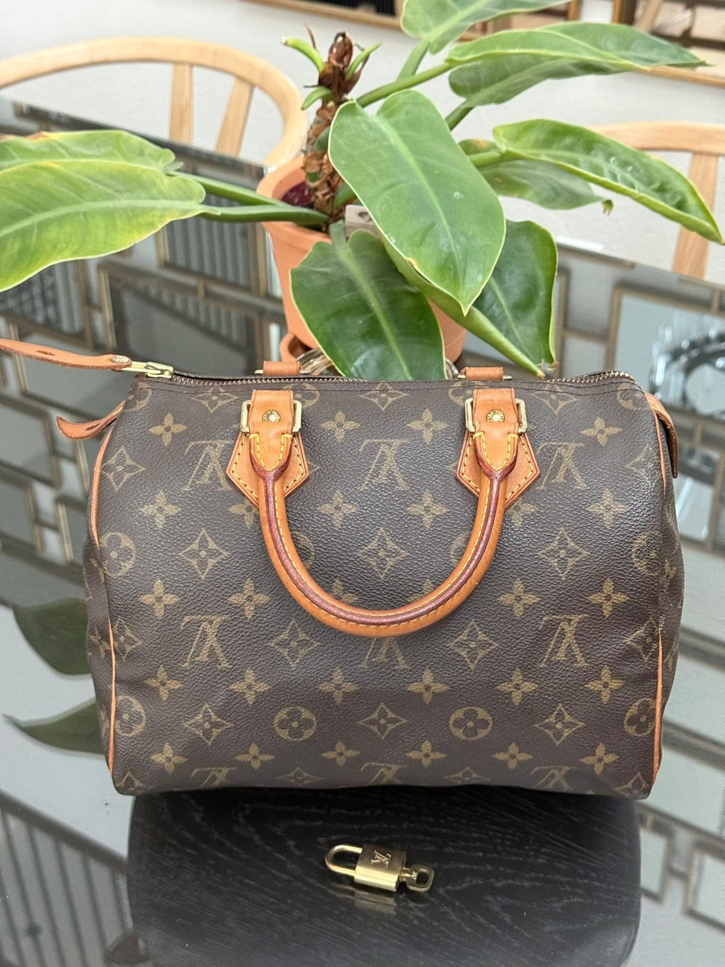 Speedy 25 in Monogram with Lock 🔐 and Key -🗓️ Year: 2000