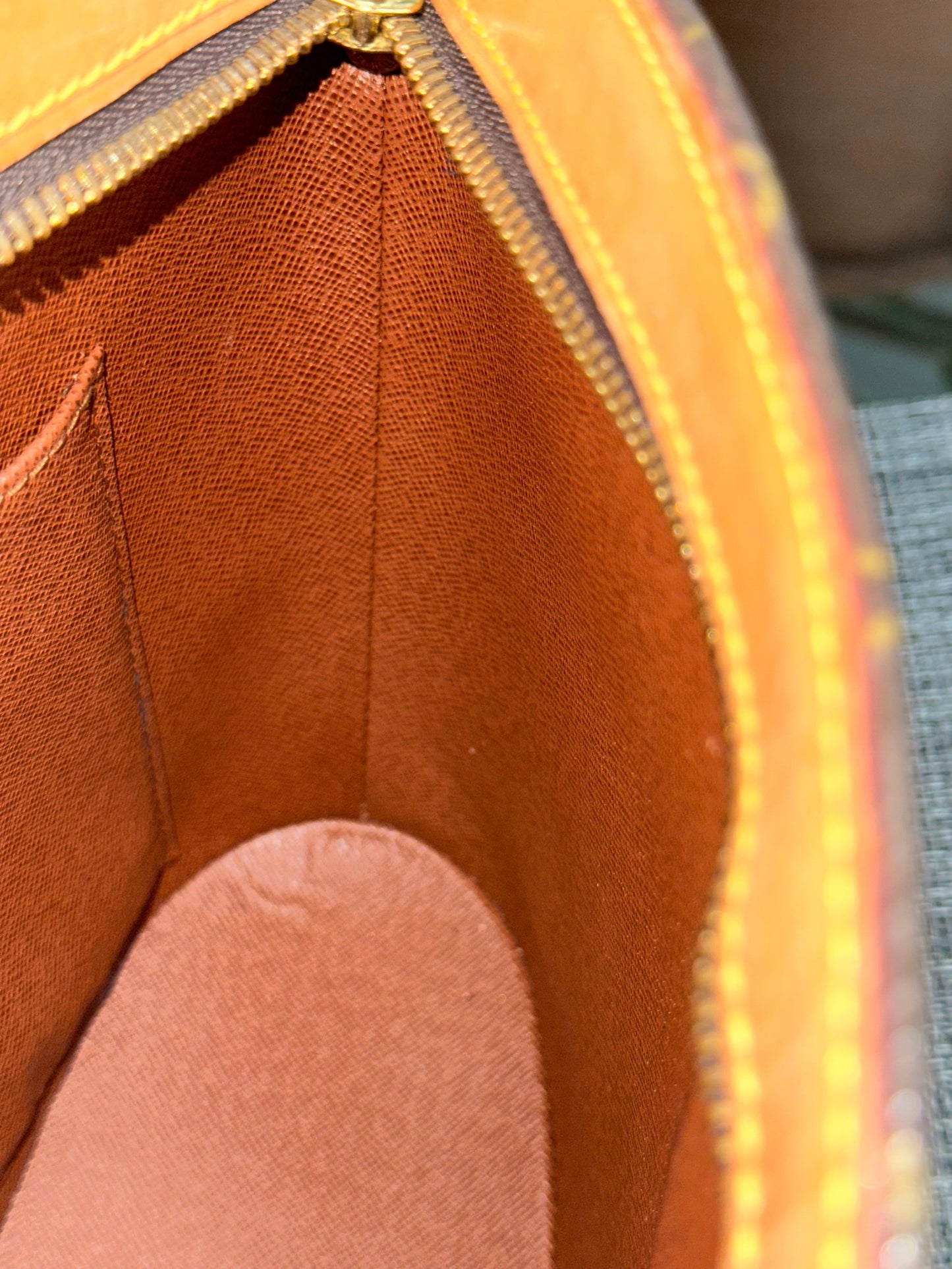 Drouot Crossbody-🗓️ Year 1999