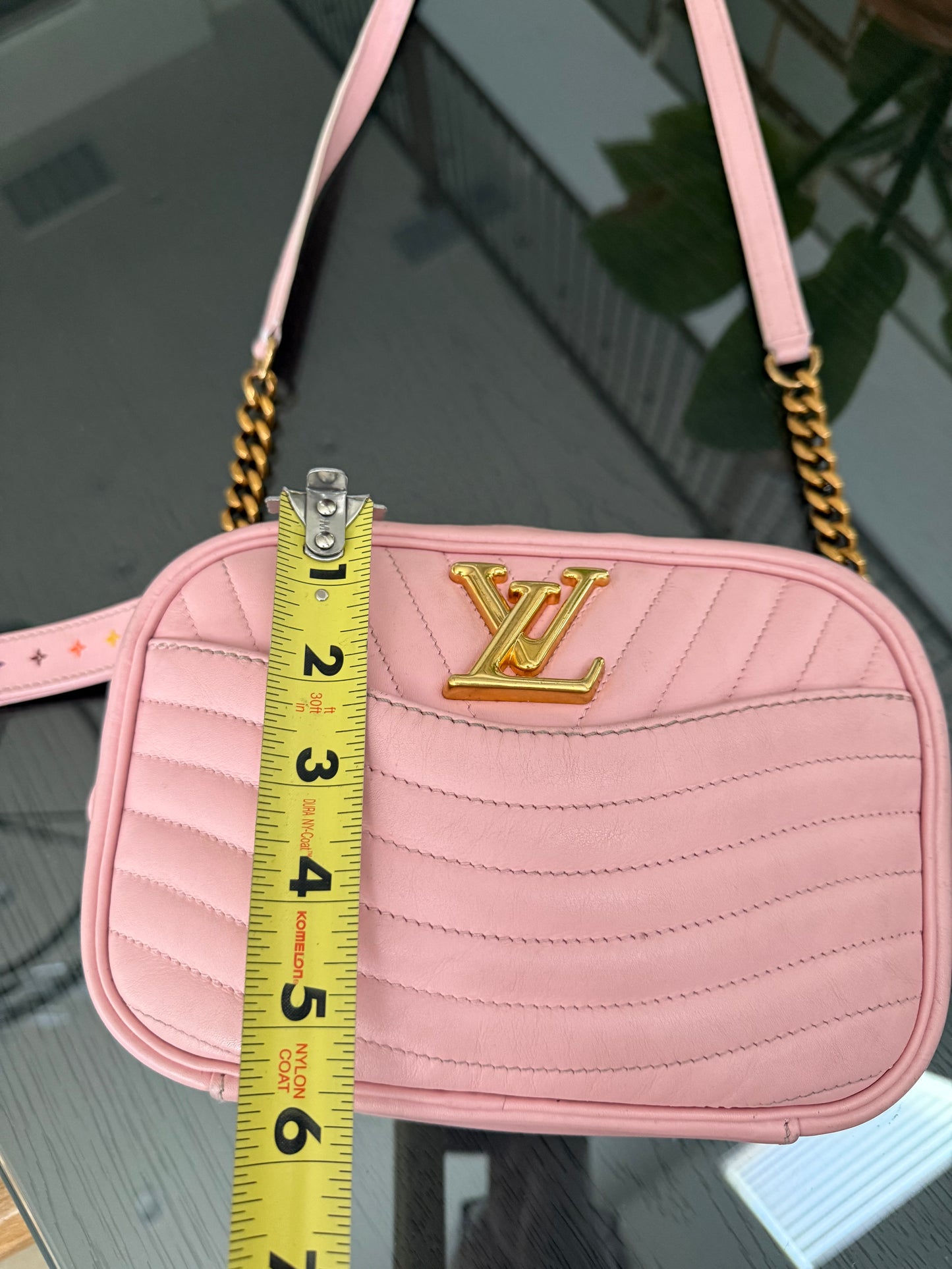 New Wave Camera Bag -🗓️ Year: 2019