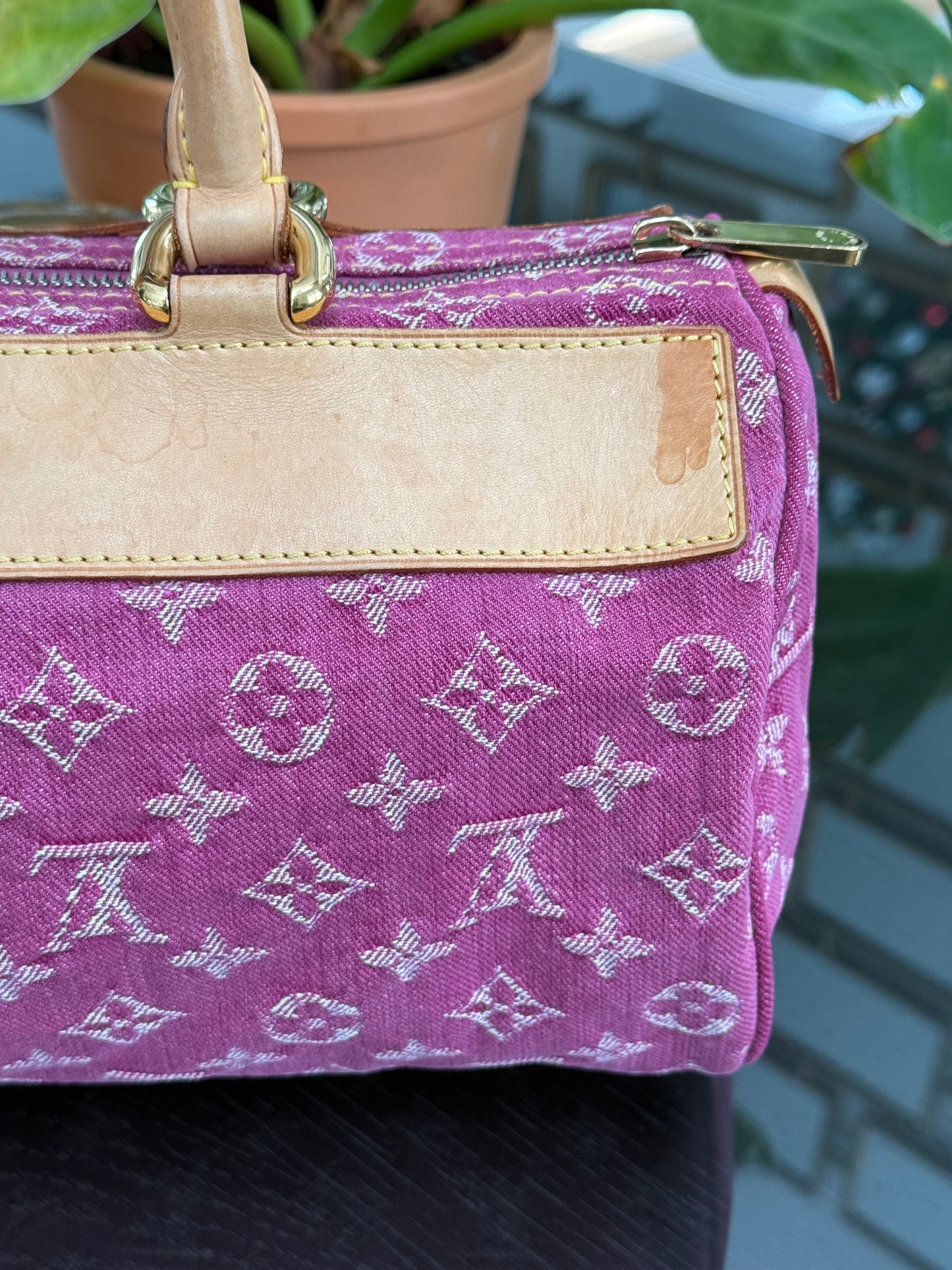 Neo Speedy Denim with Dustbag 🌺📅 Year: 2006