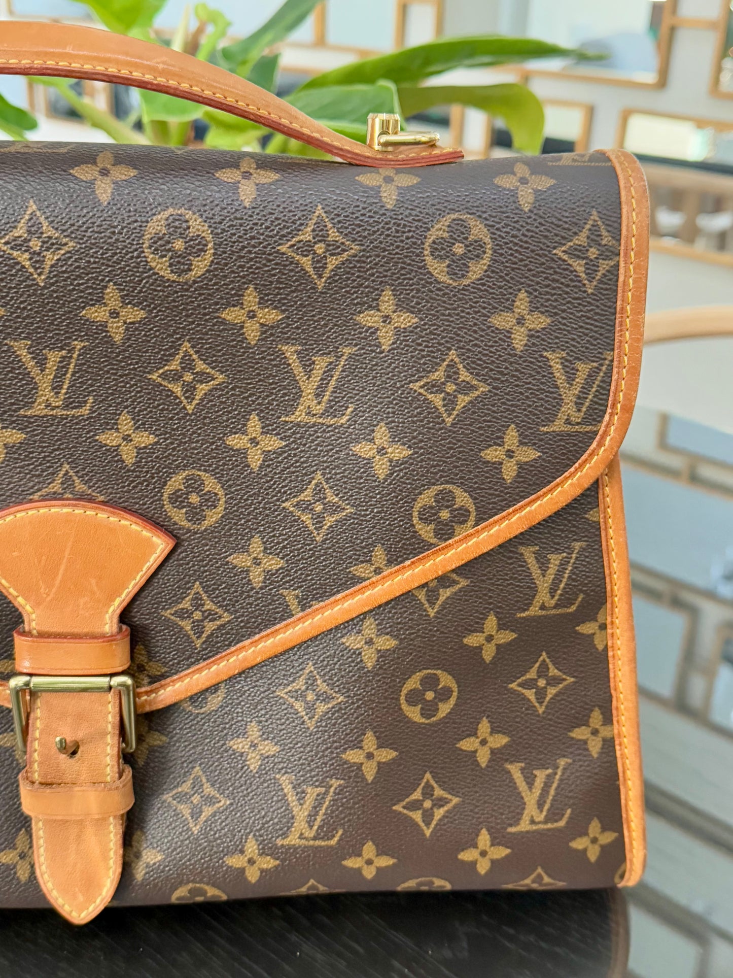 Beverly GM Satchel Crossbody - 📅 Year: 1996