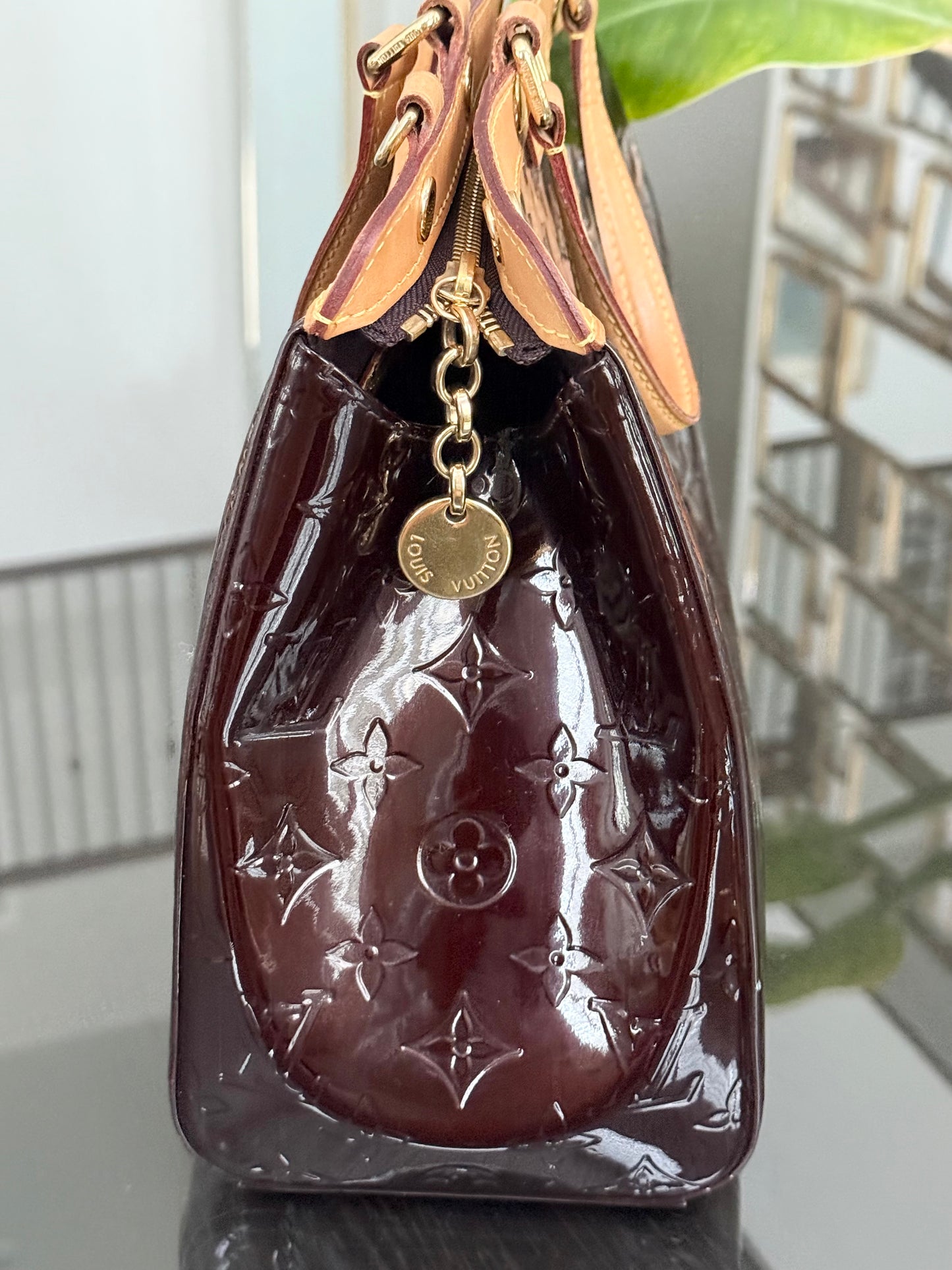 Vernis Brea MM Amarante with Original Strap , Dustbag and Insert Organizer 🗓️ Year: 2013