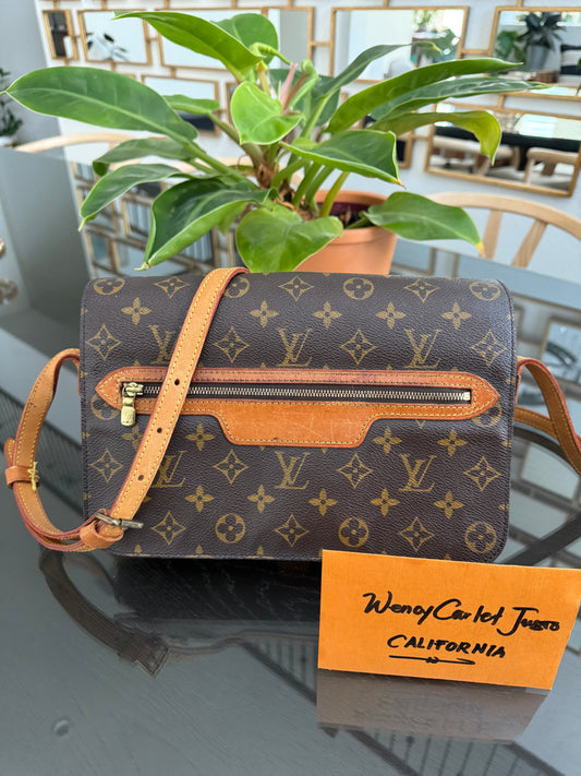 St. Germain 28 Crossbody Bag 
🗓️ Year: 1995