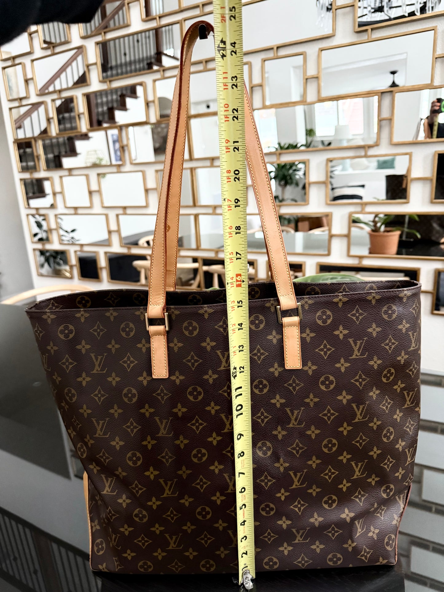 Cabas Alto in Monogram 🗓️ Year: 2002