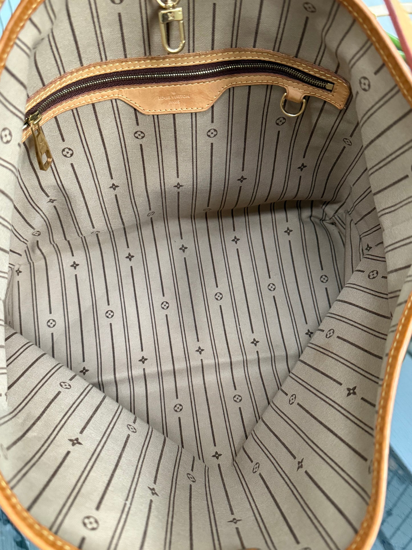 Delightful PM with Dustbag and Insert Organizer 🗓️ Year: 2012