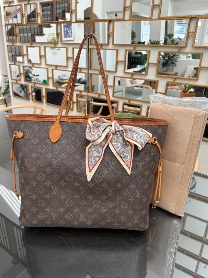 Neverfull GM in Monogram with Insert Organizer 📅 Year: 2011