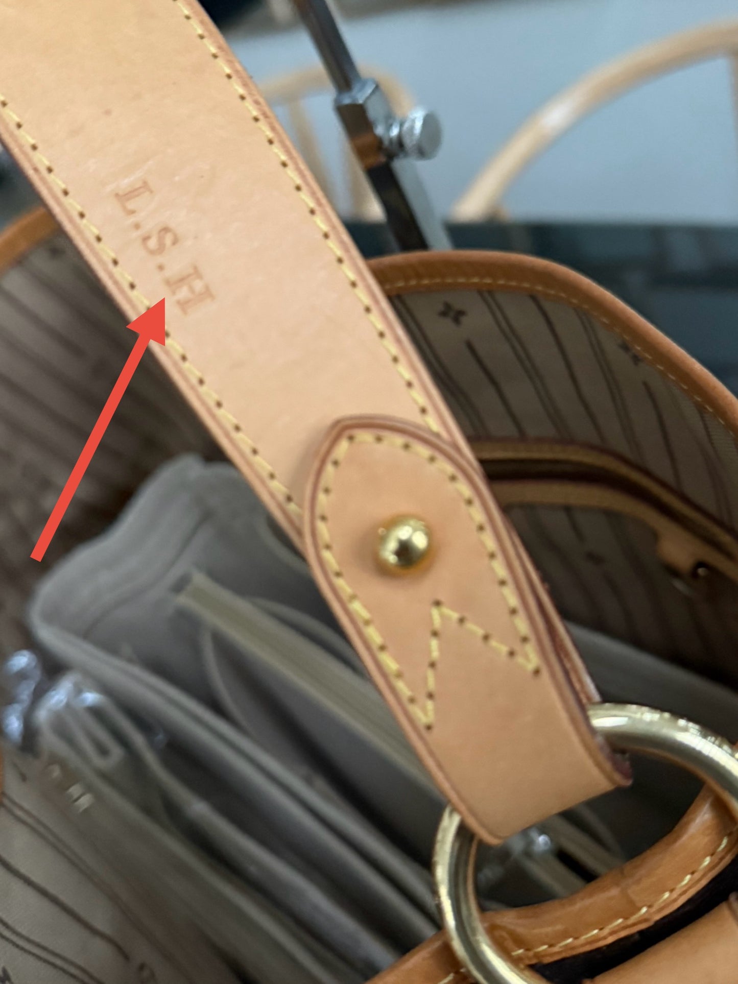 Delightful GM with Dustbag 🌹📅 Year: 2011