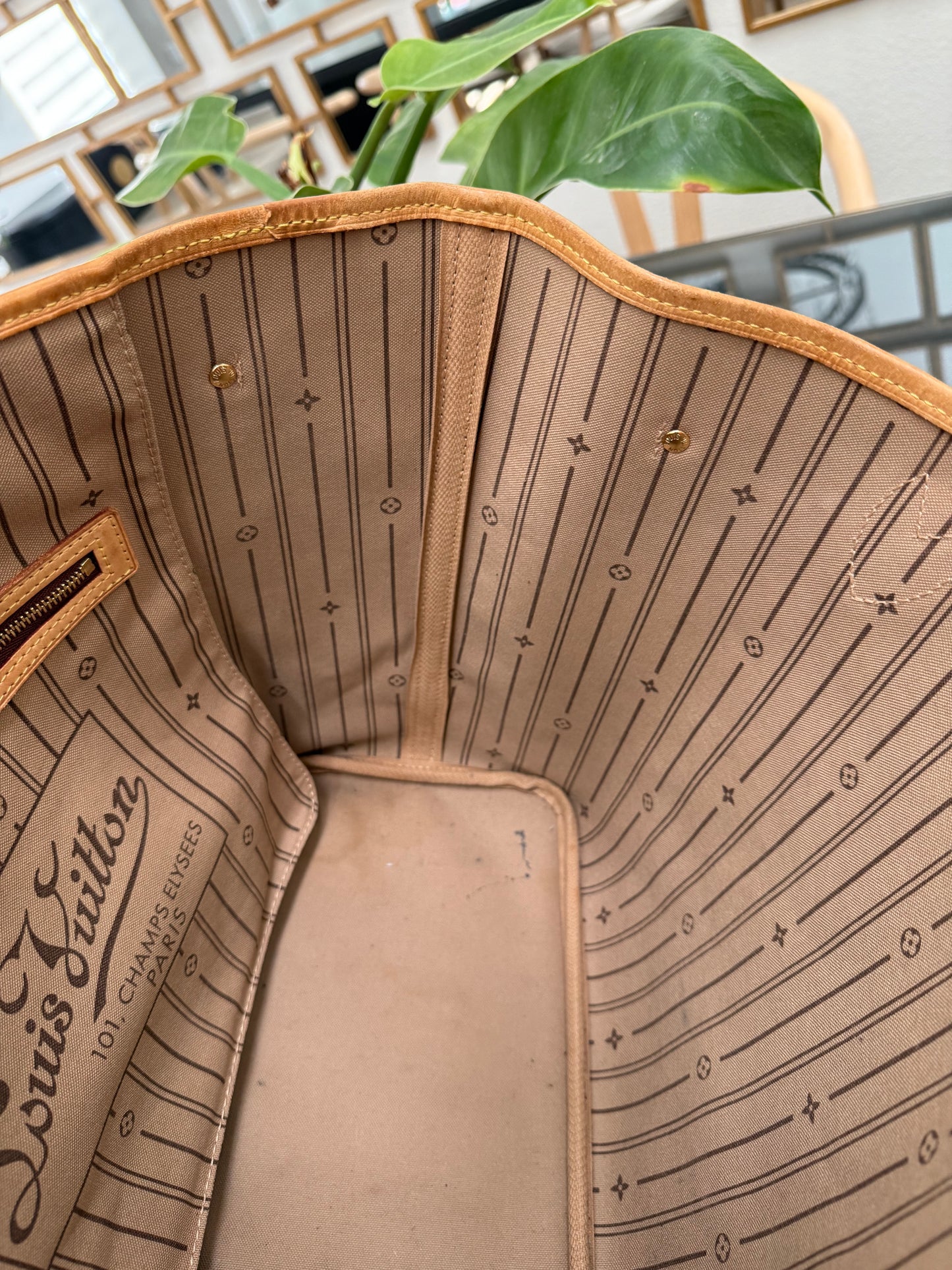 Neverfull MM 📅 Year: 2008