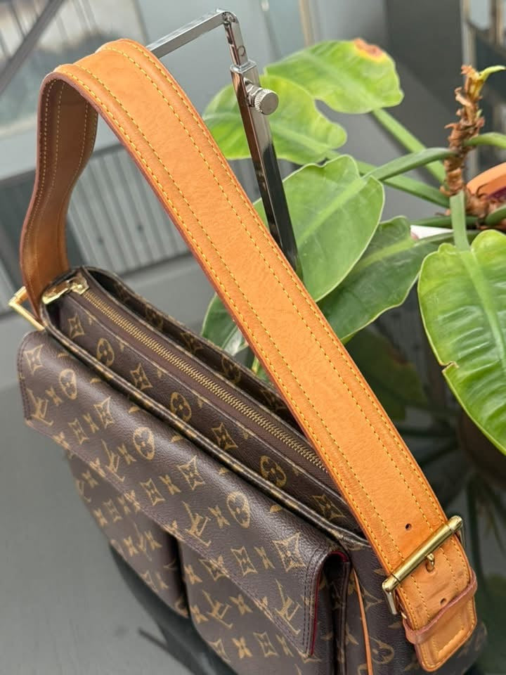 Viva Cite GM in Monogram with Dustbag 📅 Year: 2003