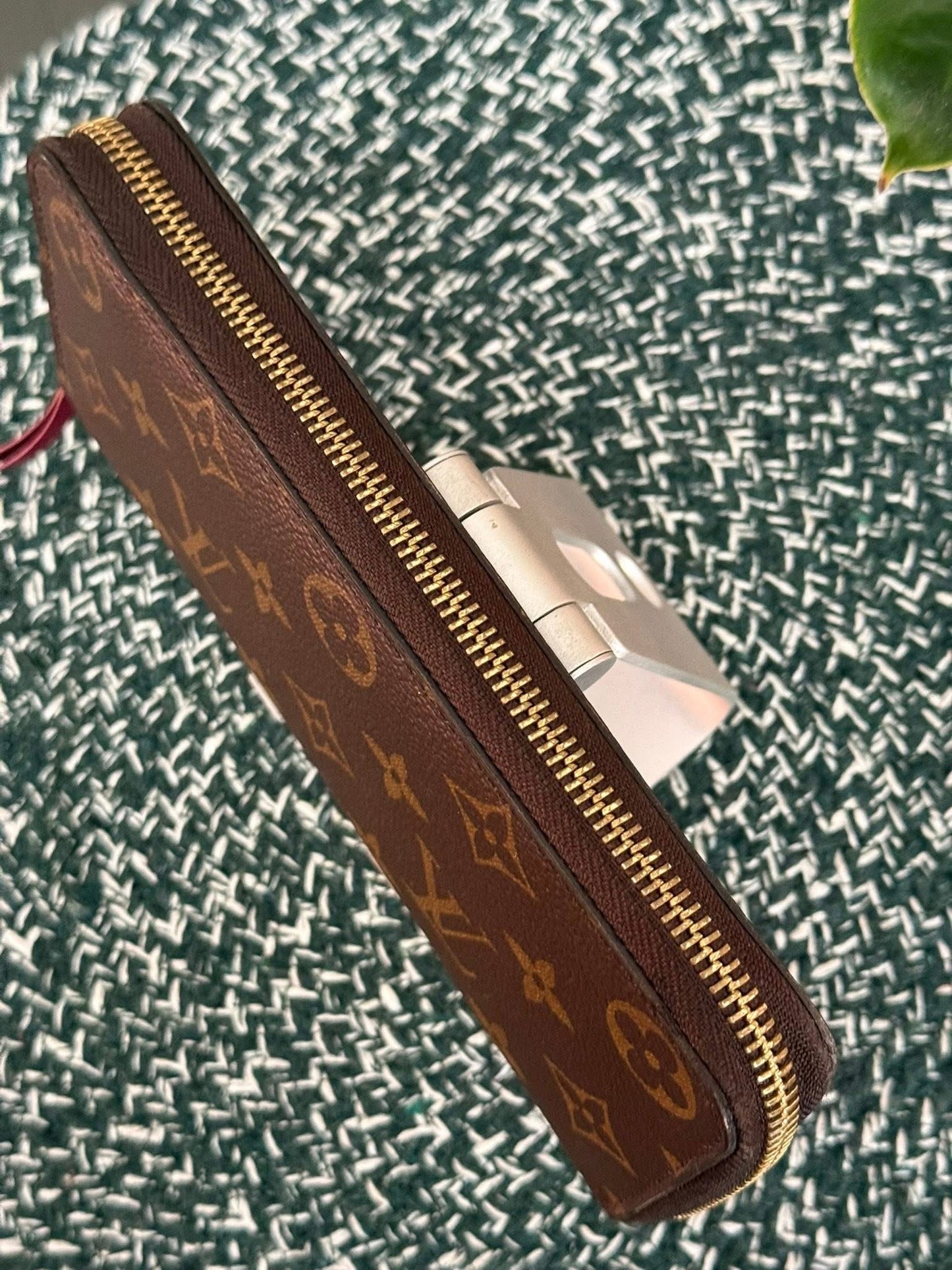 Clemence Wallet in Peony with Dustbag 🗓️ Year 2020