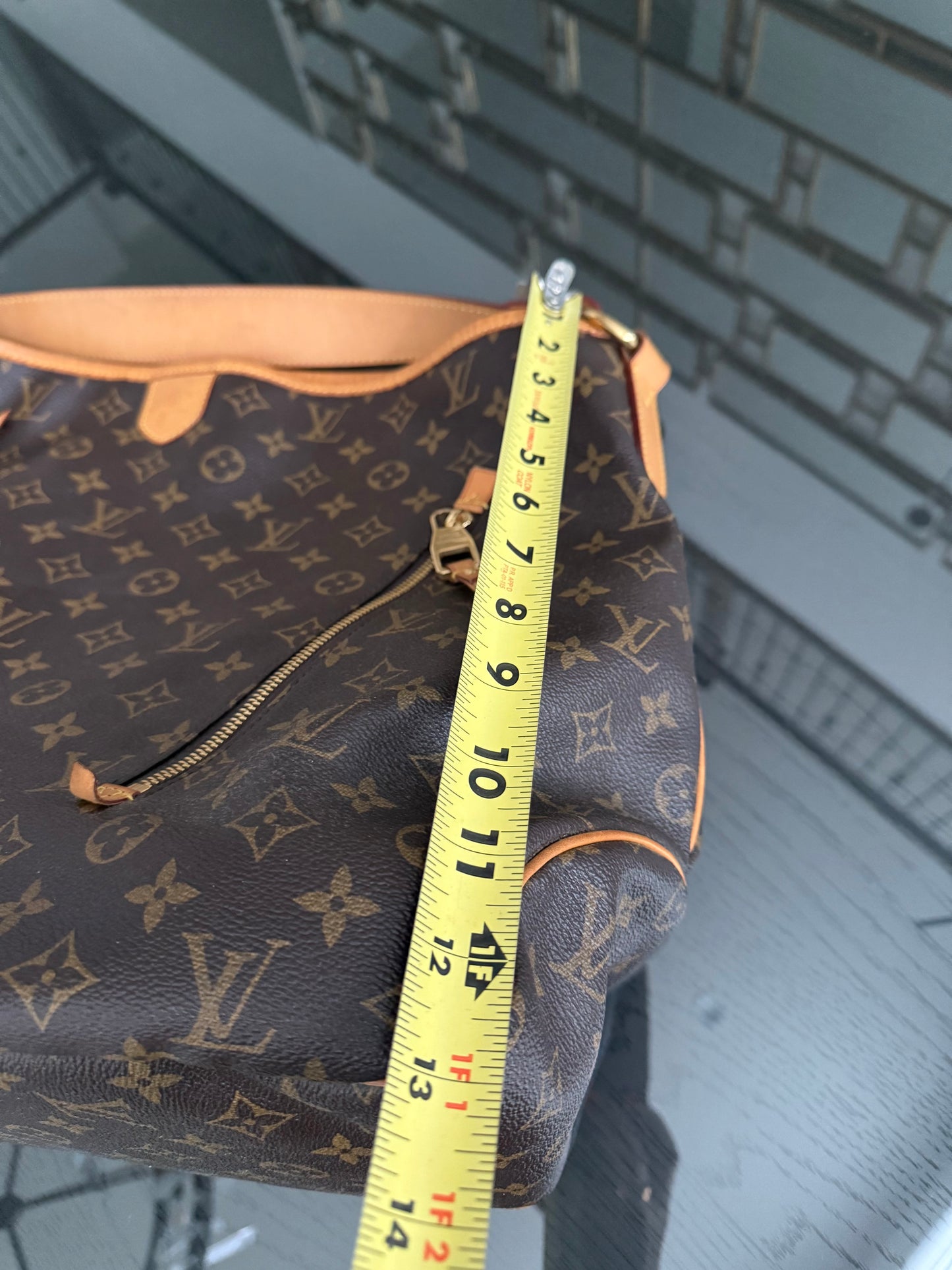 Delightful GM with Dustbag 🌹📅 Year: 2011