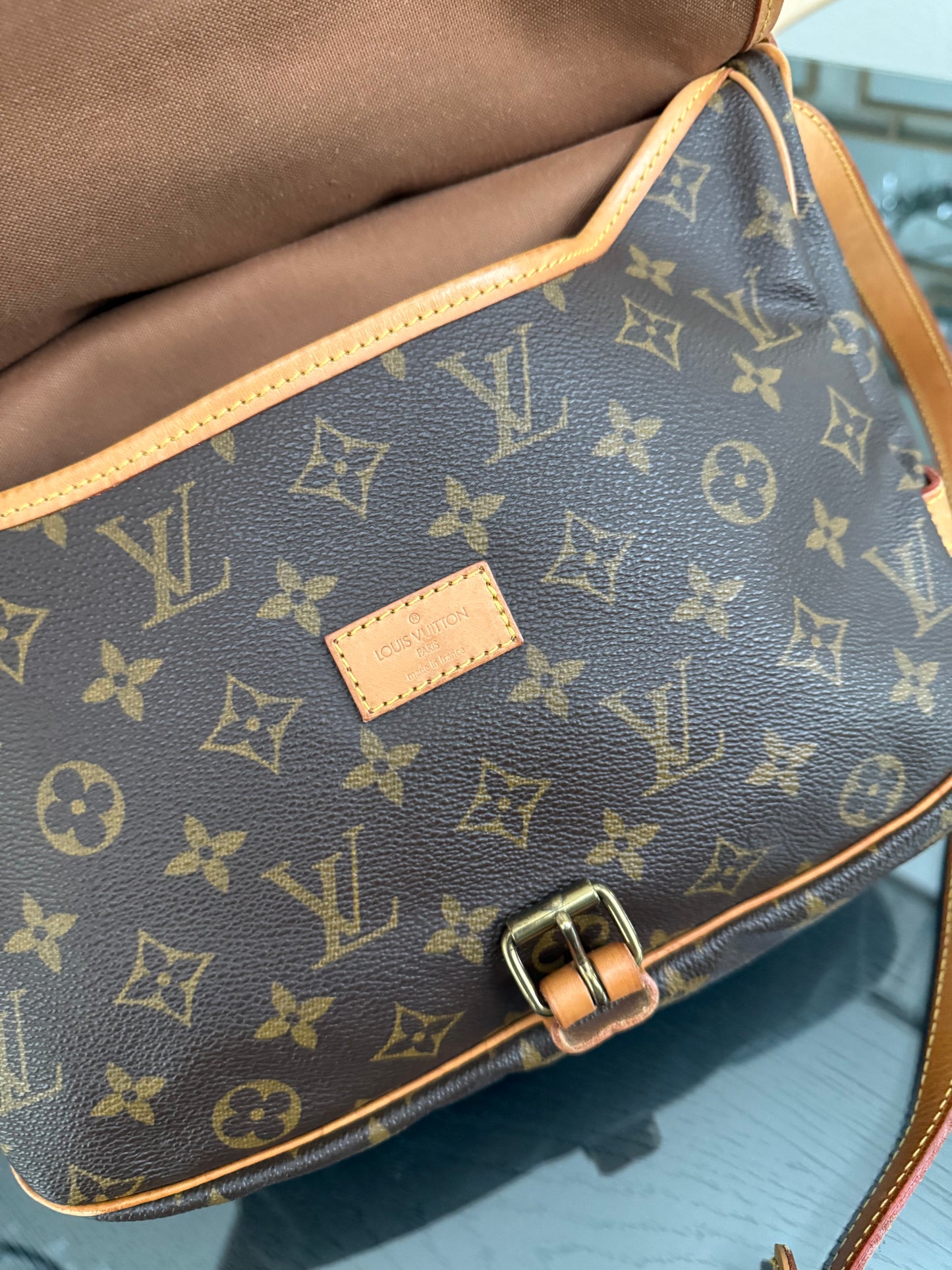 Saumur 30 Crossbody 🌺 Year: 1989