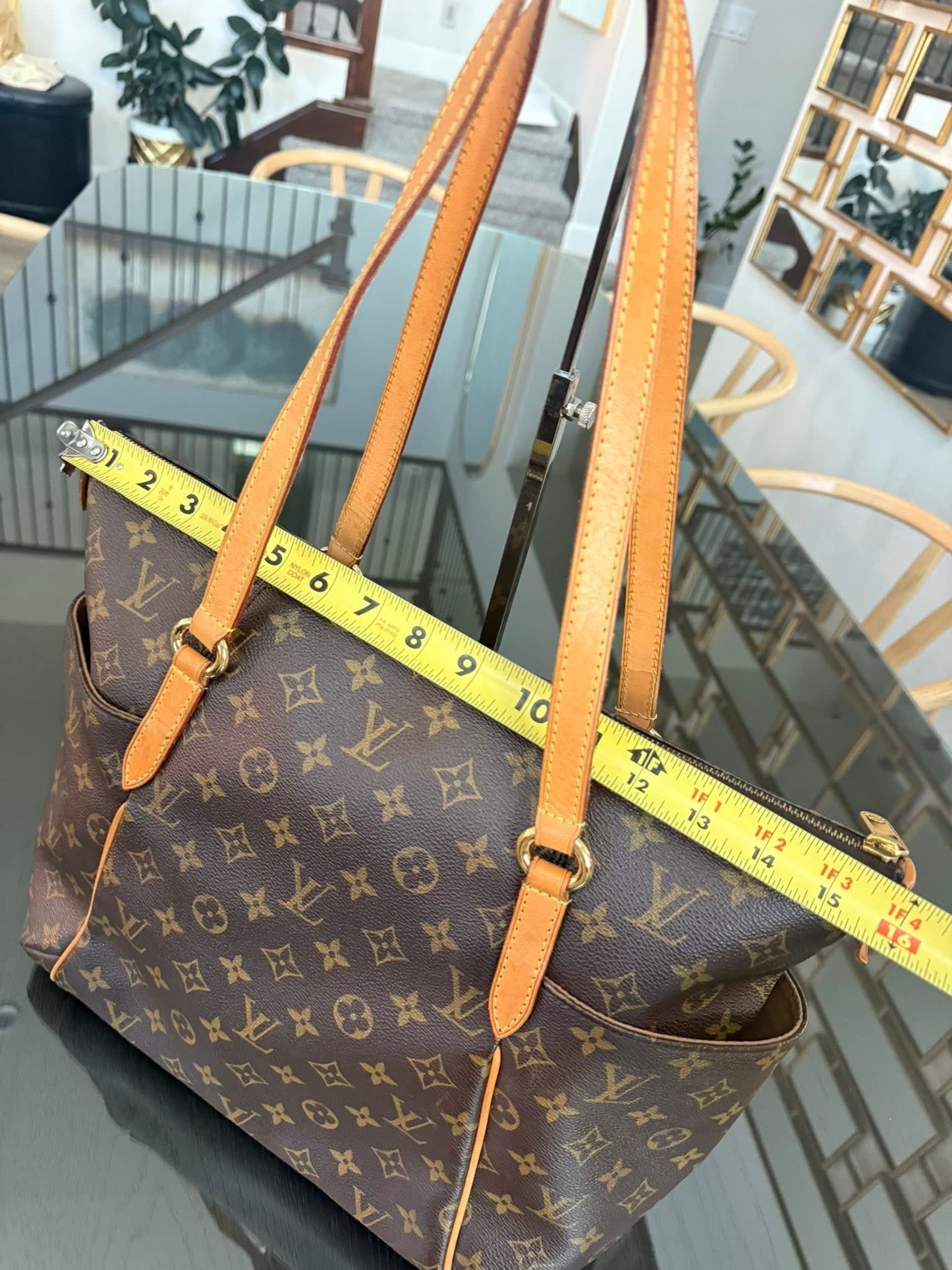 Totally MM in Monogram with Dustbag and Insert Organizer 📅 Year: 2010