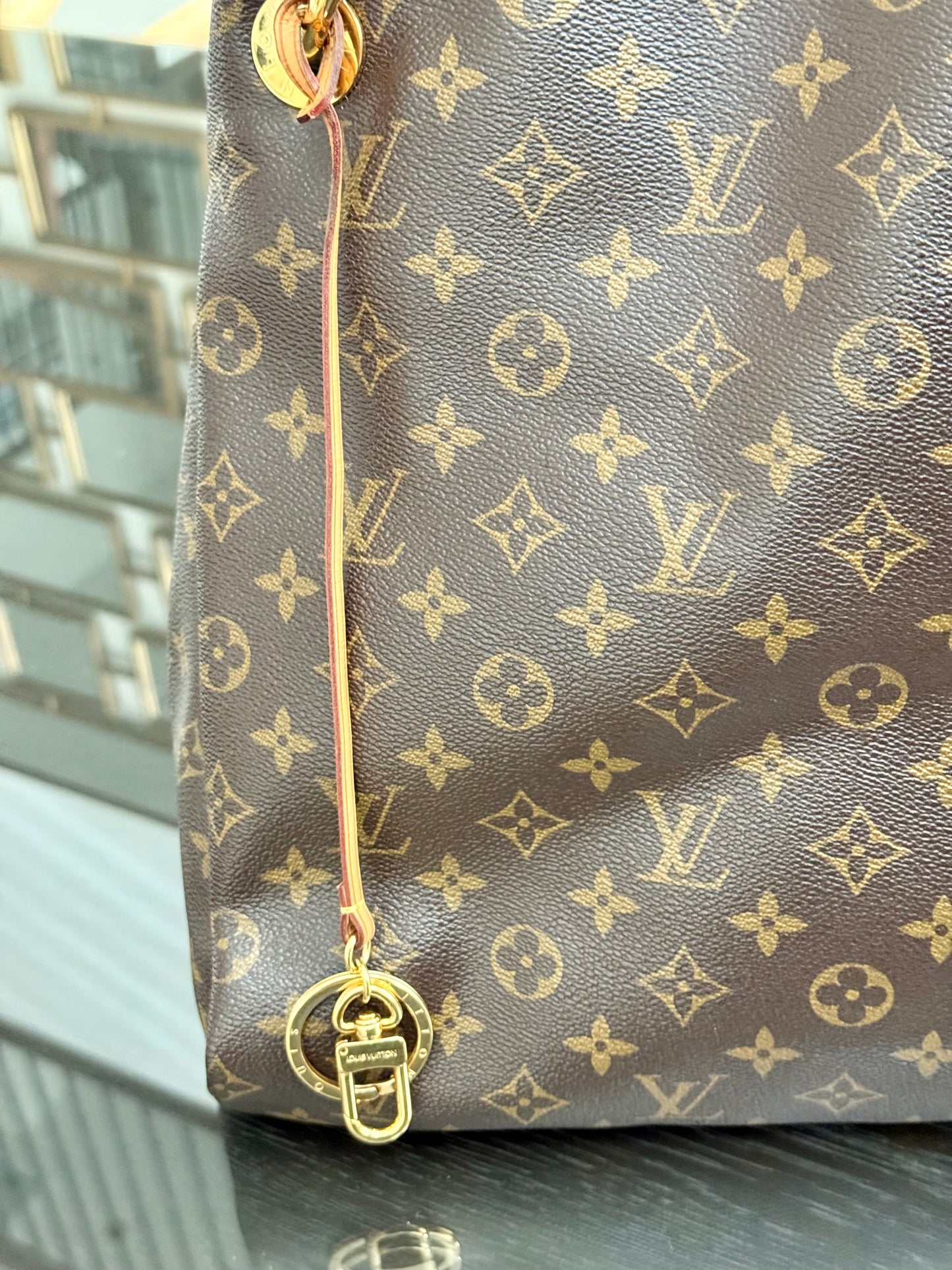 Artsy MM with Dustbag and Insert Organizer - 📅 Year: 2011