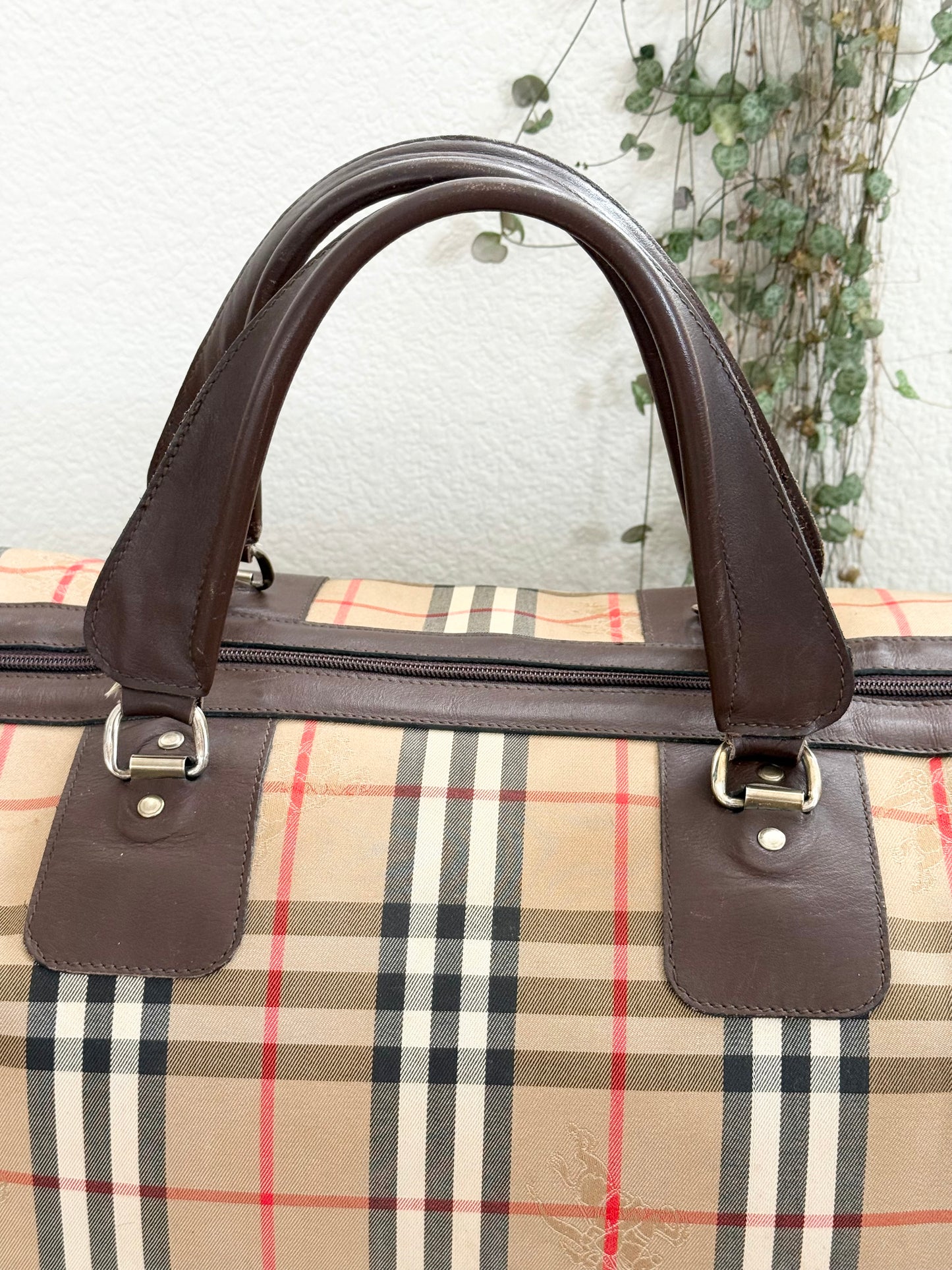 Burberry Duffle/ Travel Bag 📅