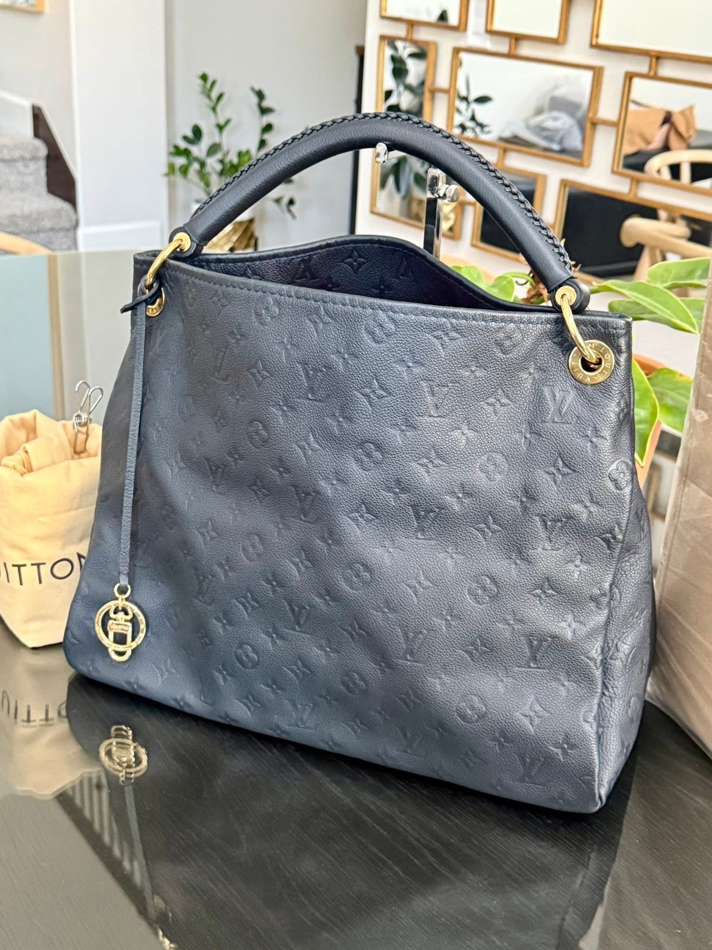 Artsy MM Empriente in Black/ Dark Blue with Dustbag and Insert Organizer 📅 Year: 2012