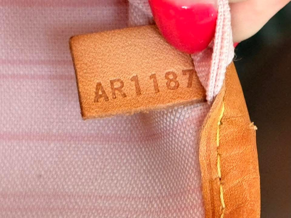 Neverfull MM Azur in Rose Ballerine with Dustbag and Insert Organizer 📅 Year: 2017