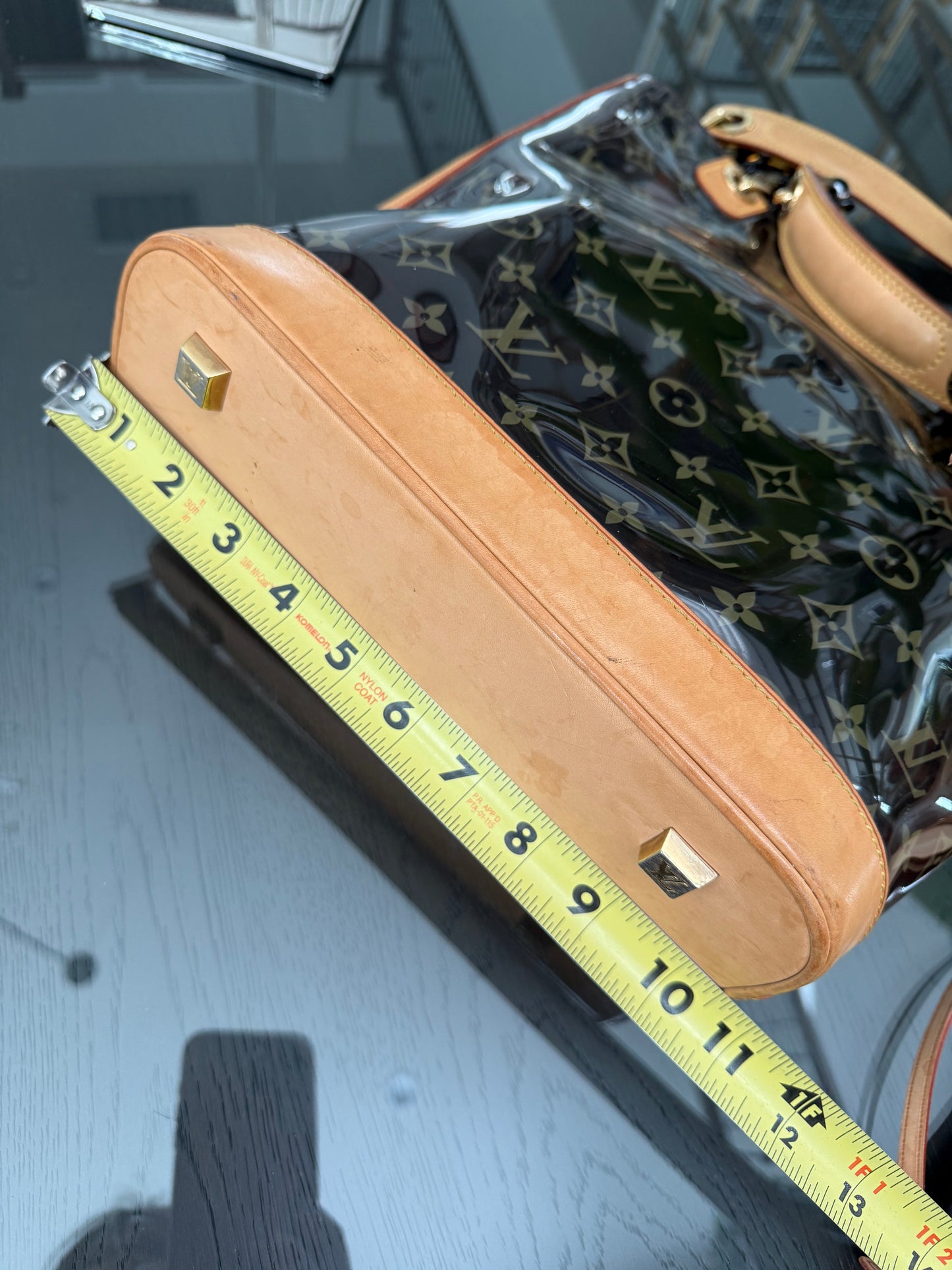 Sac Ambre Vinyl MM Bucket with Pouch 📅 Year: 2003