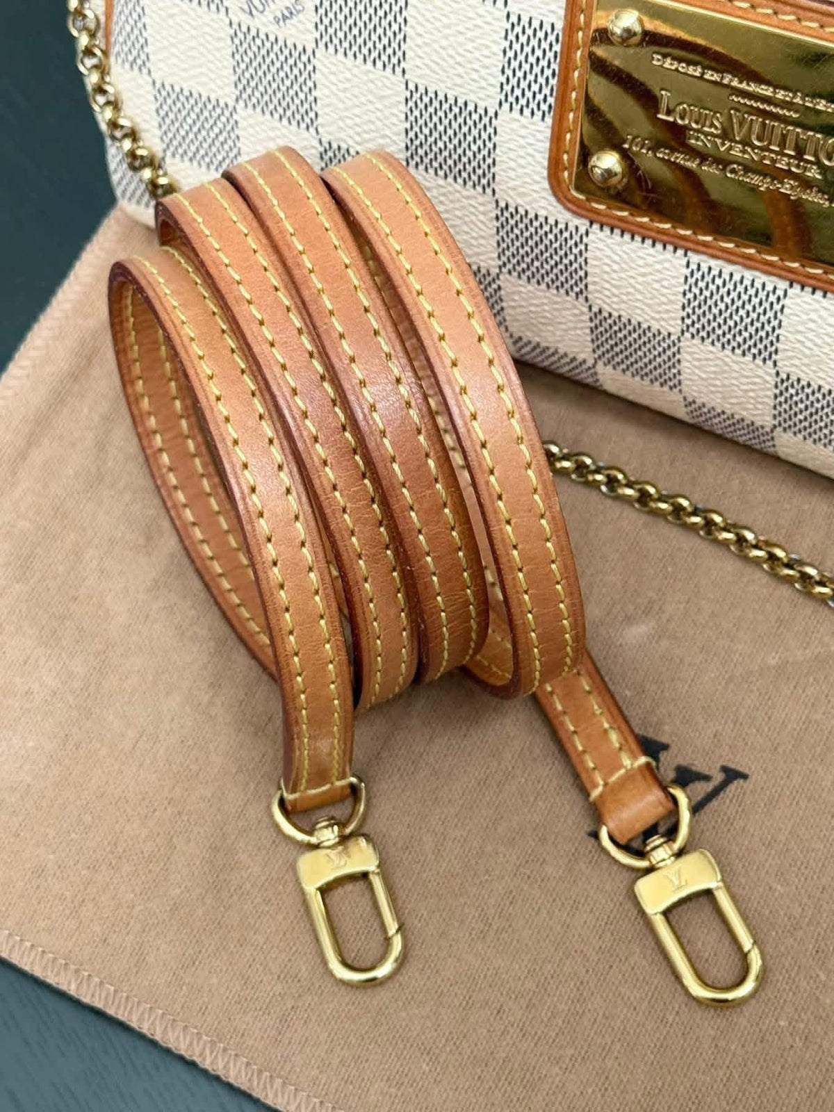 Eva Clutch in Azur with Original Strap, Dustbag, Box and Paper bag 🗓️ Year: 2015