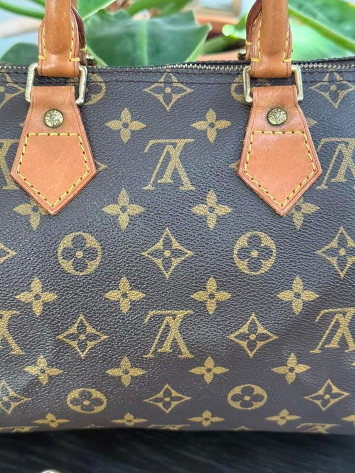 Speedy 25 in Monogram with Lock 🔐 and Key -🗓️ Year: 1994