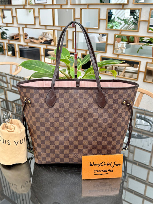 Neverfull MM in Rose Ballerine interior with Dustbag - Microchip
