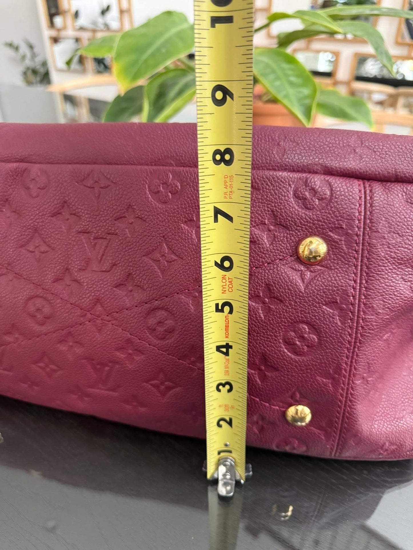 Artsy MM Empriente in Burgundy with Dustbag and Insert Organizer 📅 Year: 2017